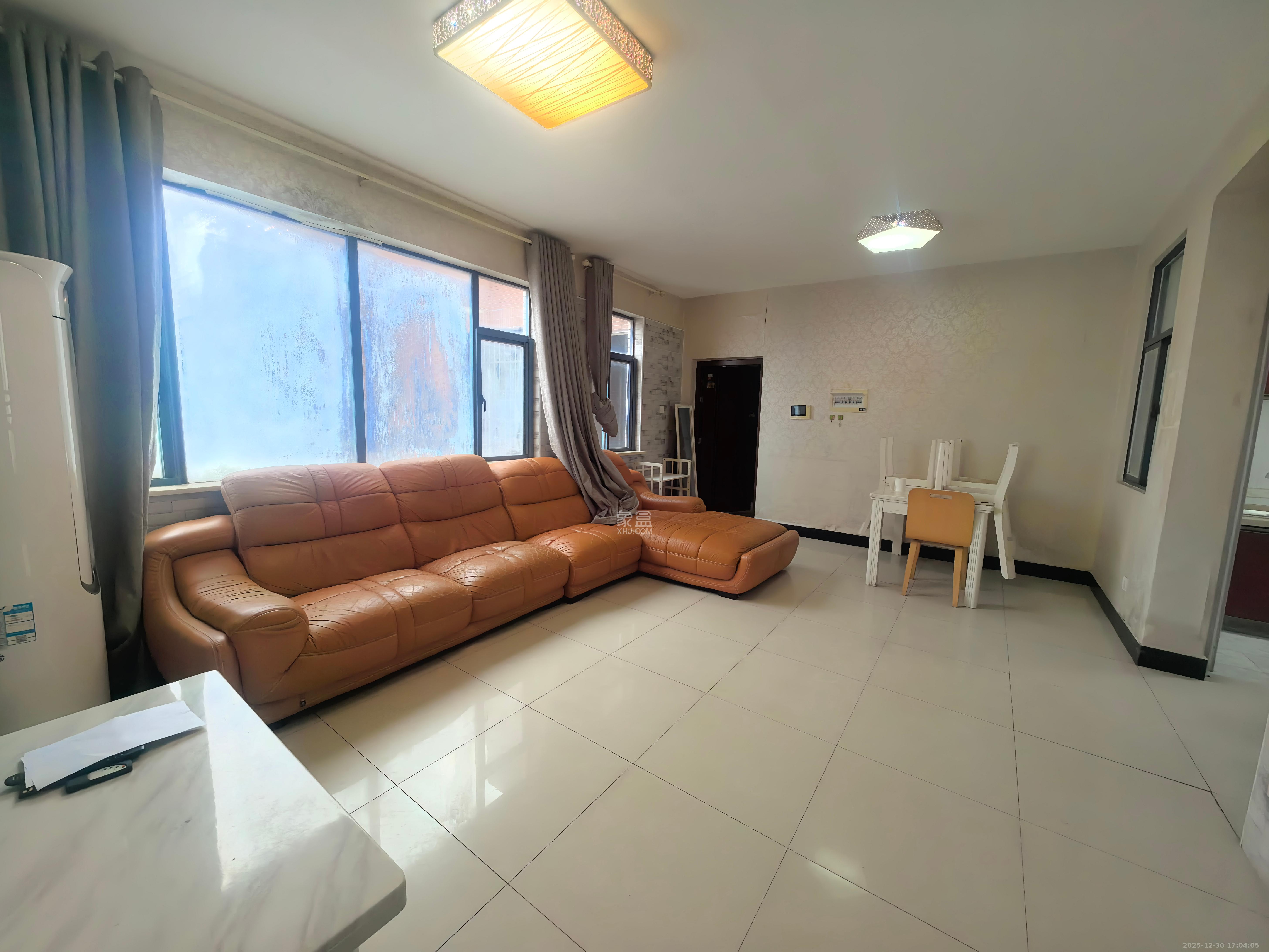 星城映象  2室2厅1卫    3000.0元/月