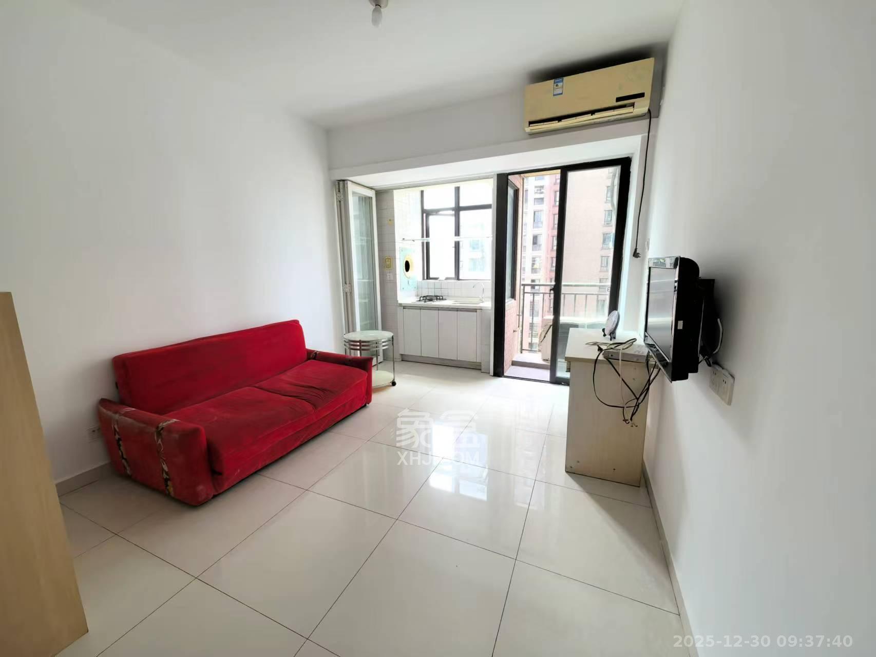 华润凤凰城一期  1室1厅1卫    1300.0元/月