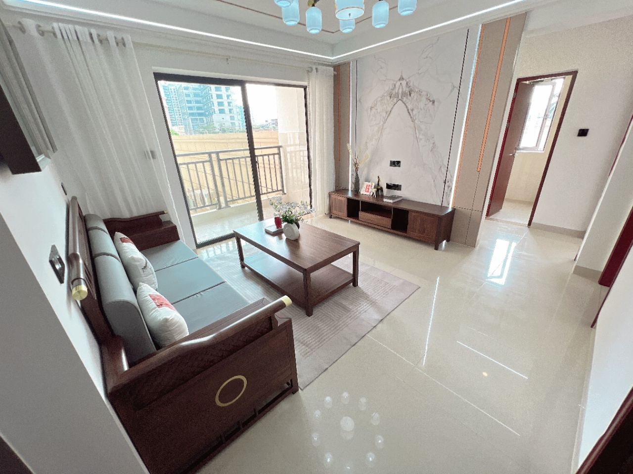 金龙苑  3室1厅1卫    93.0万