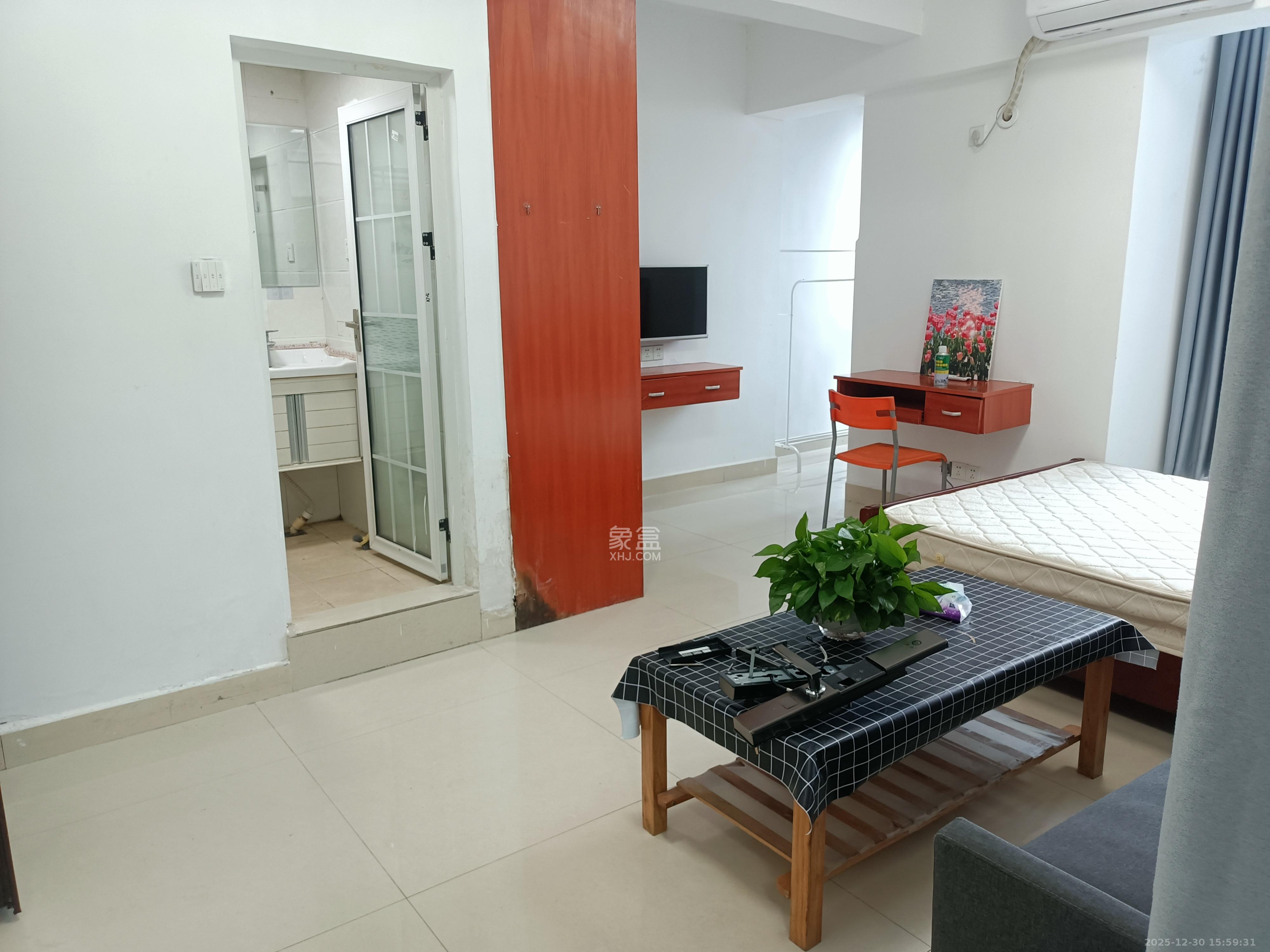 五一中央领御  1室1厅1卫    1700.0元/月