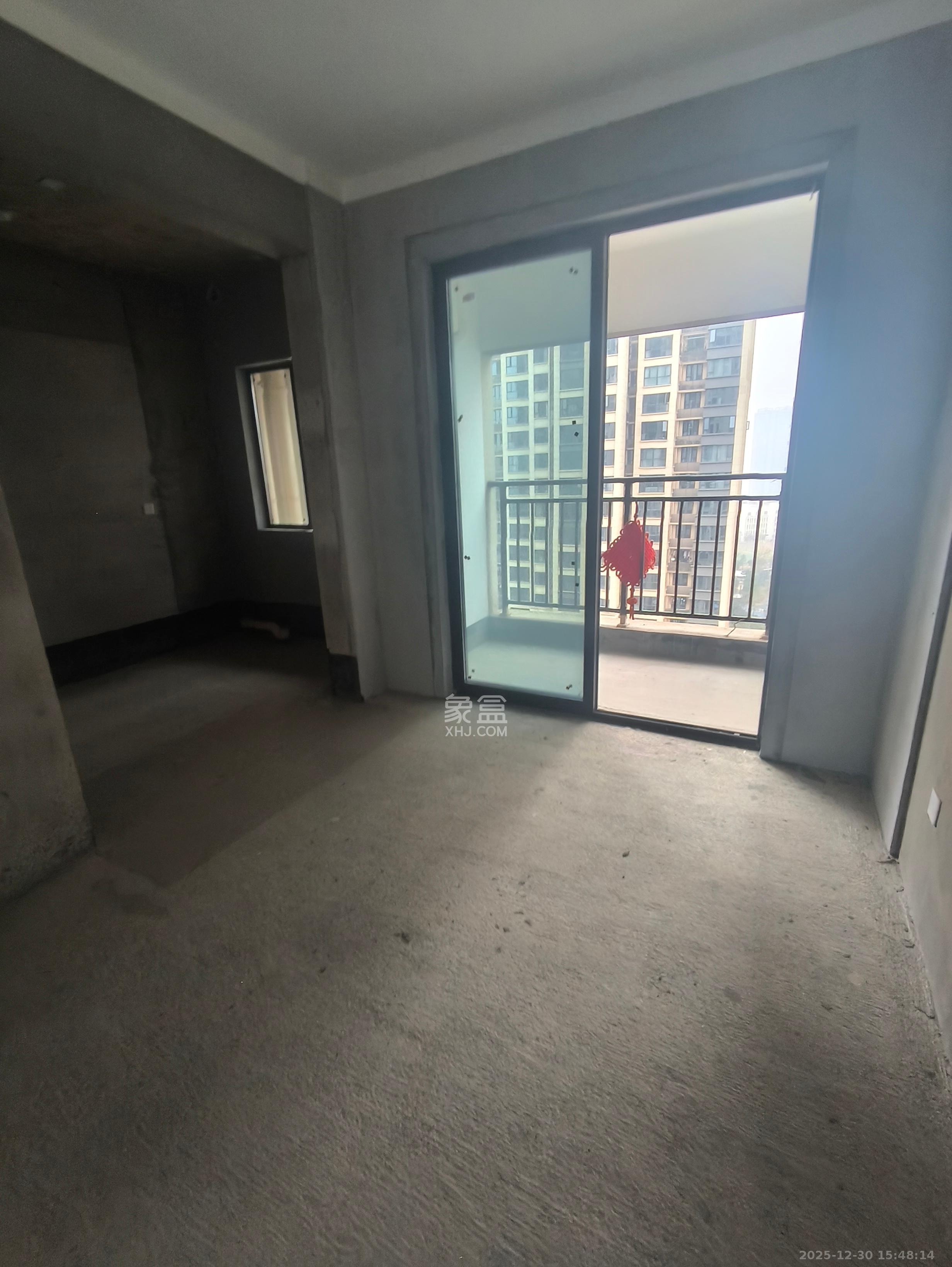 长房时代公馆  3室2厅2卫    150.0万