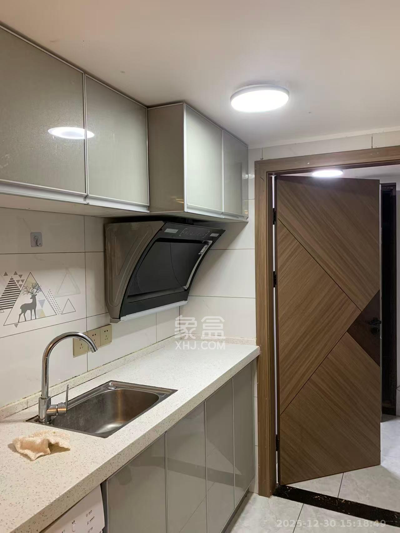 龙湖湘江星座（祺鑫星座公寓）  1室0厅0卫    1000.0元/月