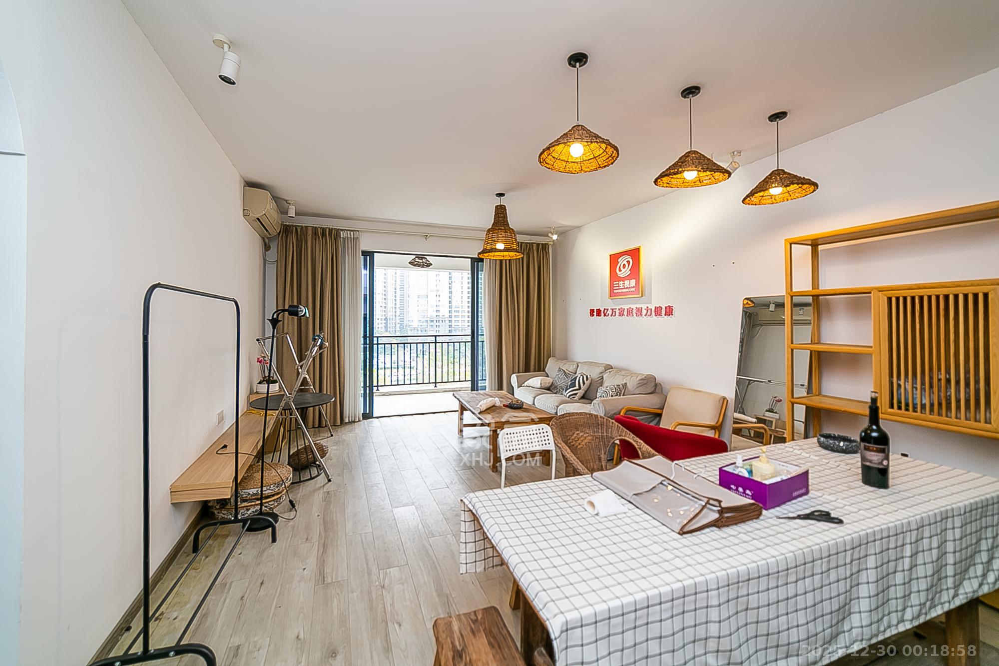 金域南外滩（望江佳园）  4室2厅2卫    218.0万