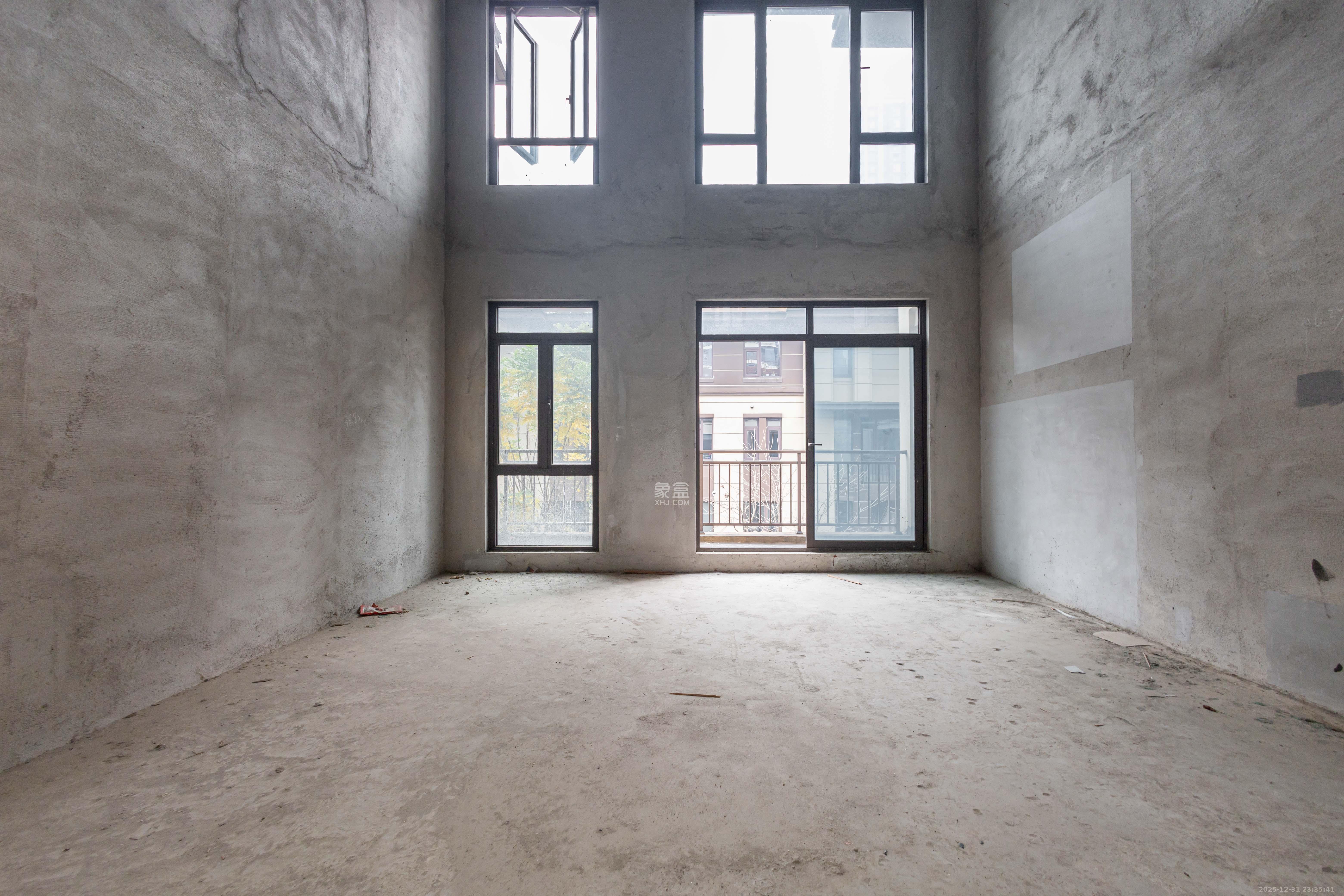 龙湖碧桂园天宸原著  5室2厅2卫    298.0万