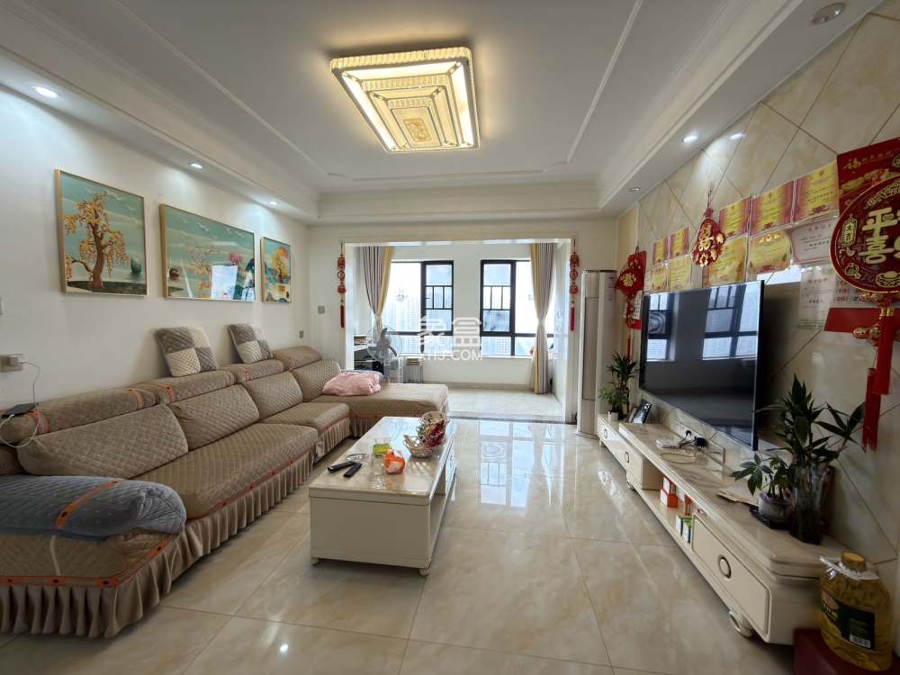 天泰家园  3室2厅2卫    62.0万