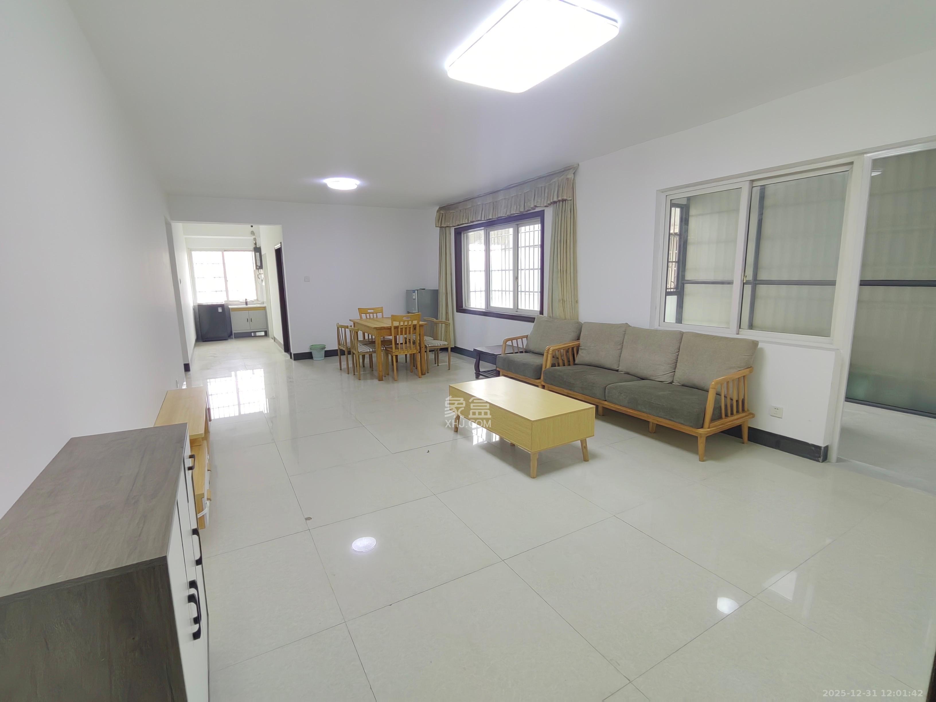 警苑星城  4室2厅1卫    1680.0元/月