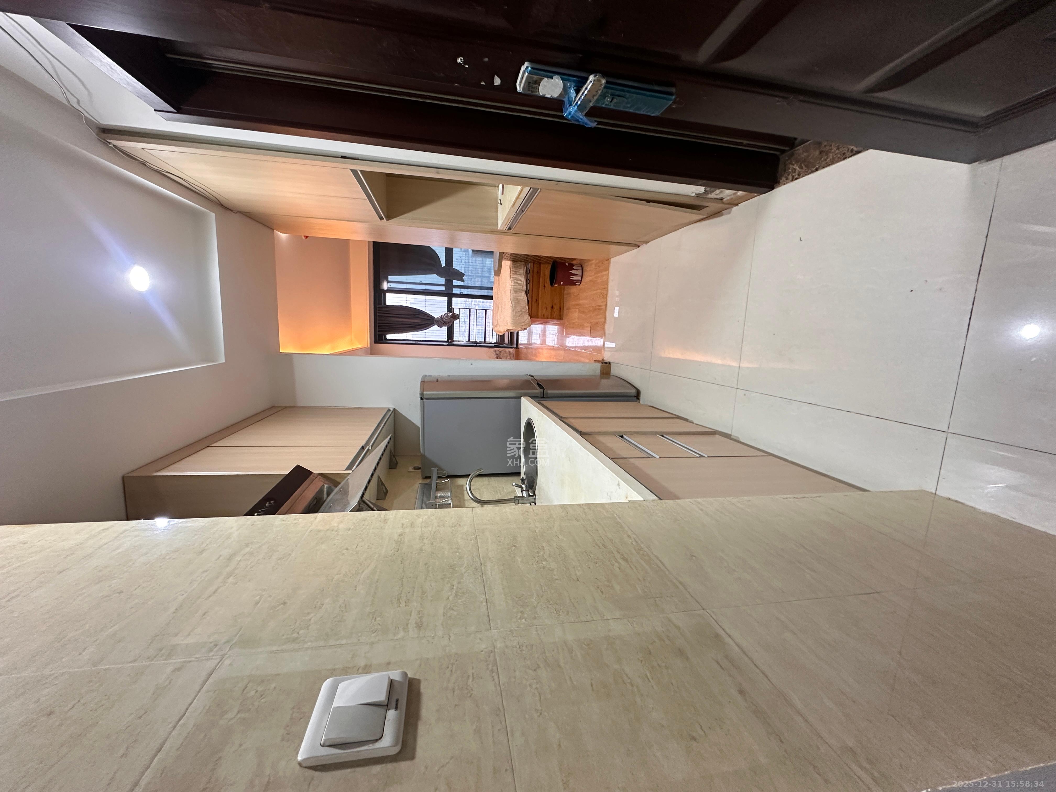 绿地中央广场 1室1厅1卫 1300.0元/月 绿地中央广场 1室1厅1卫 1300.0元/月室内图