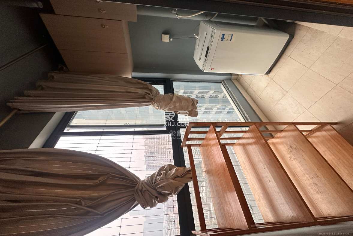 绿地中央广场 1室1厅1卫 1300.0元/月 绿地中央广场 1室1厅1卫 1300.0元/月户型图