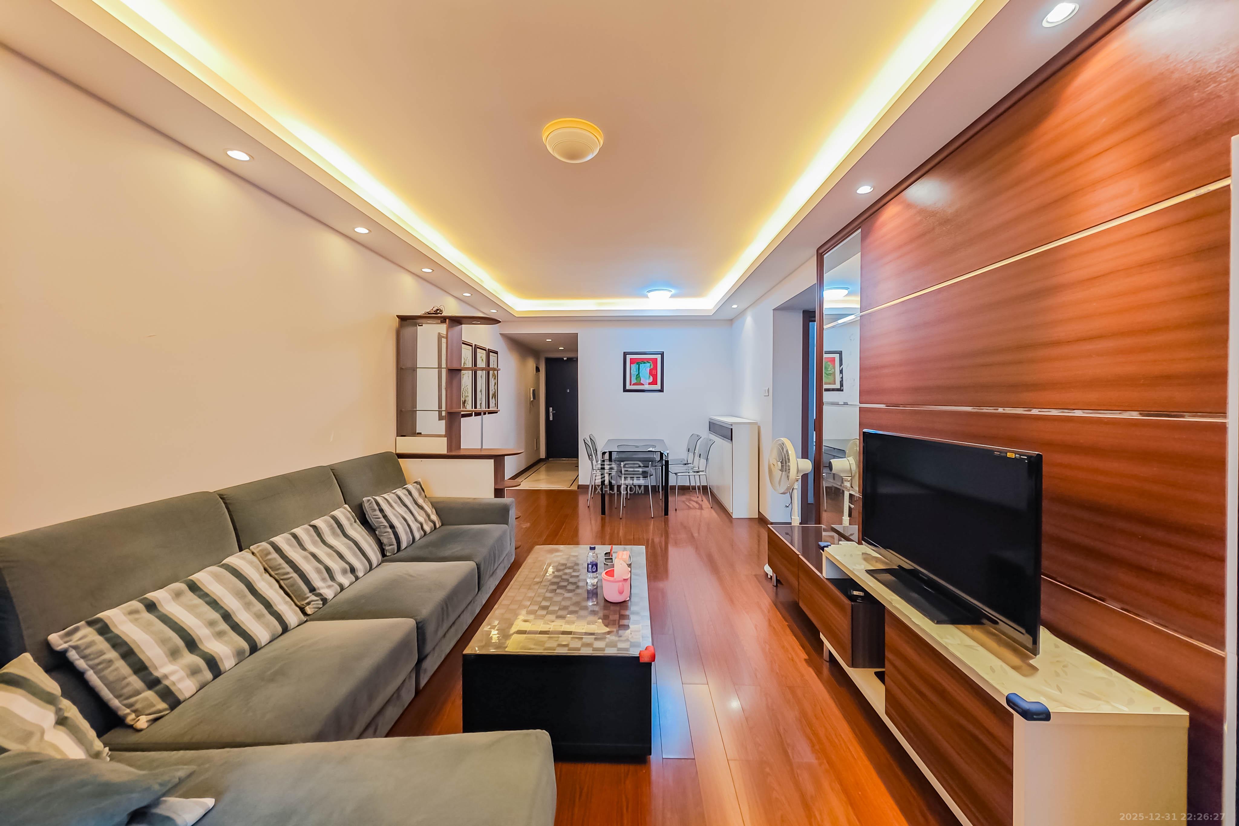 万科金域华府二期  2室2厅1卫    74.0万客厅