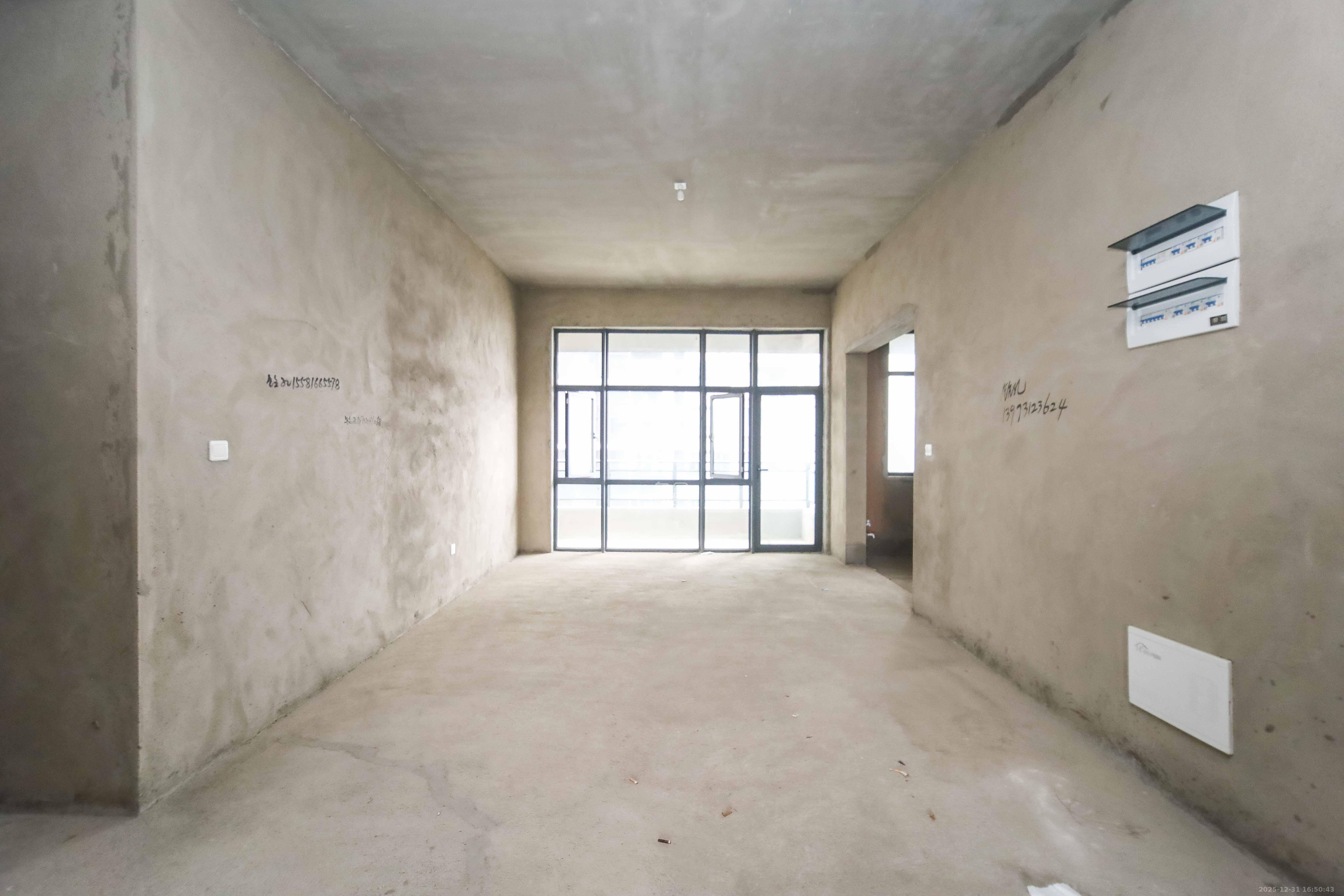 宝能公馆（美联天骄城五期）  5室2厅4卫    306.0万