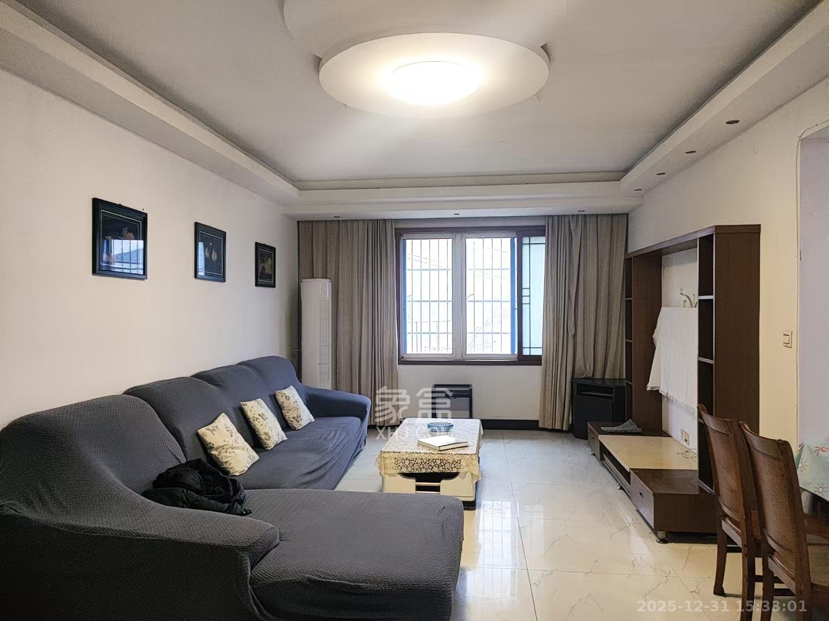 南锦家园  3室2厅1卫    2000.0元/月