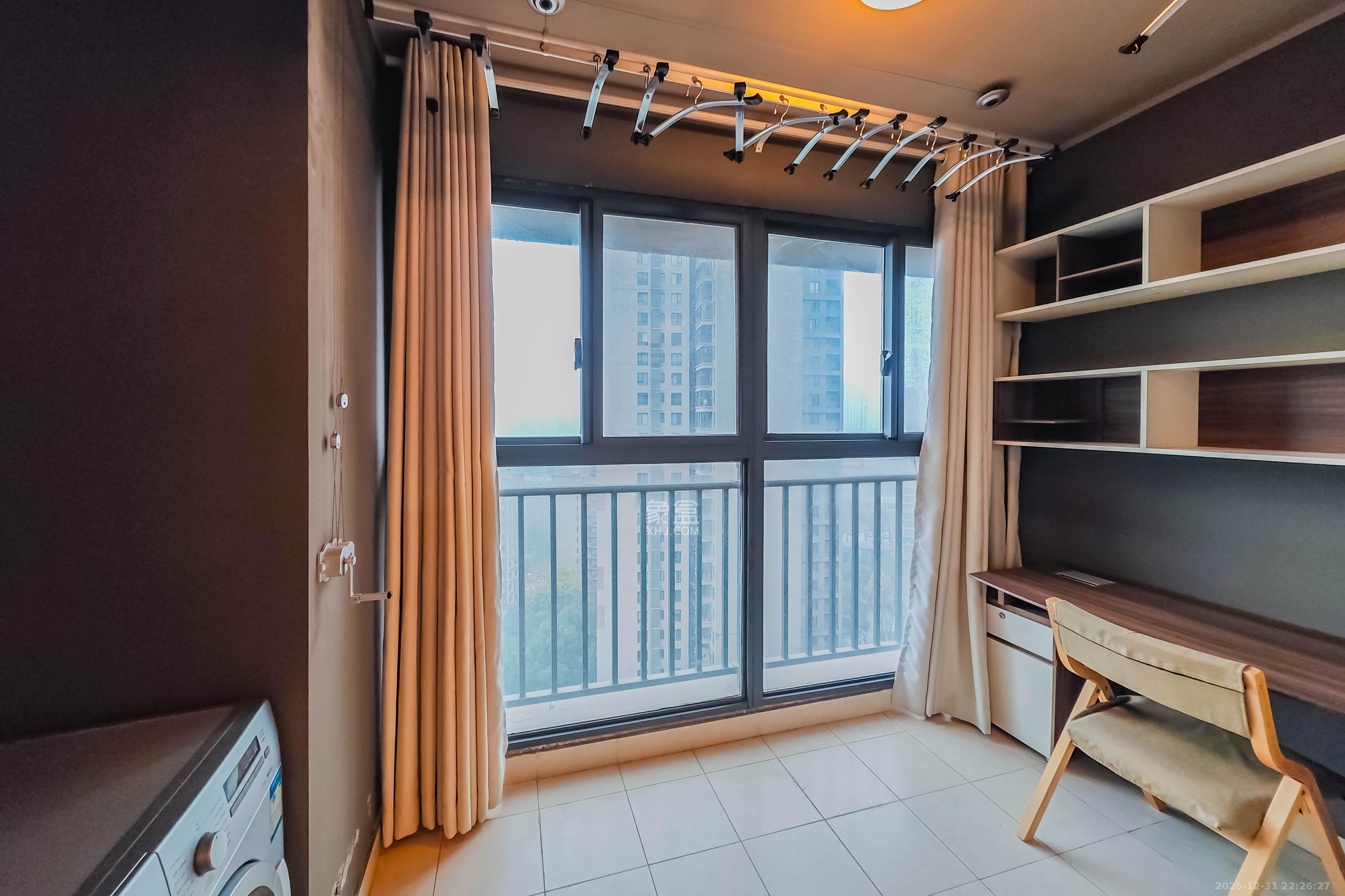 万科金域华府二期  2室2厅1卫    74.0万其他