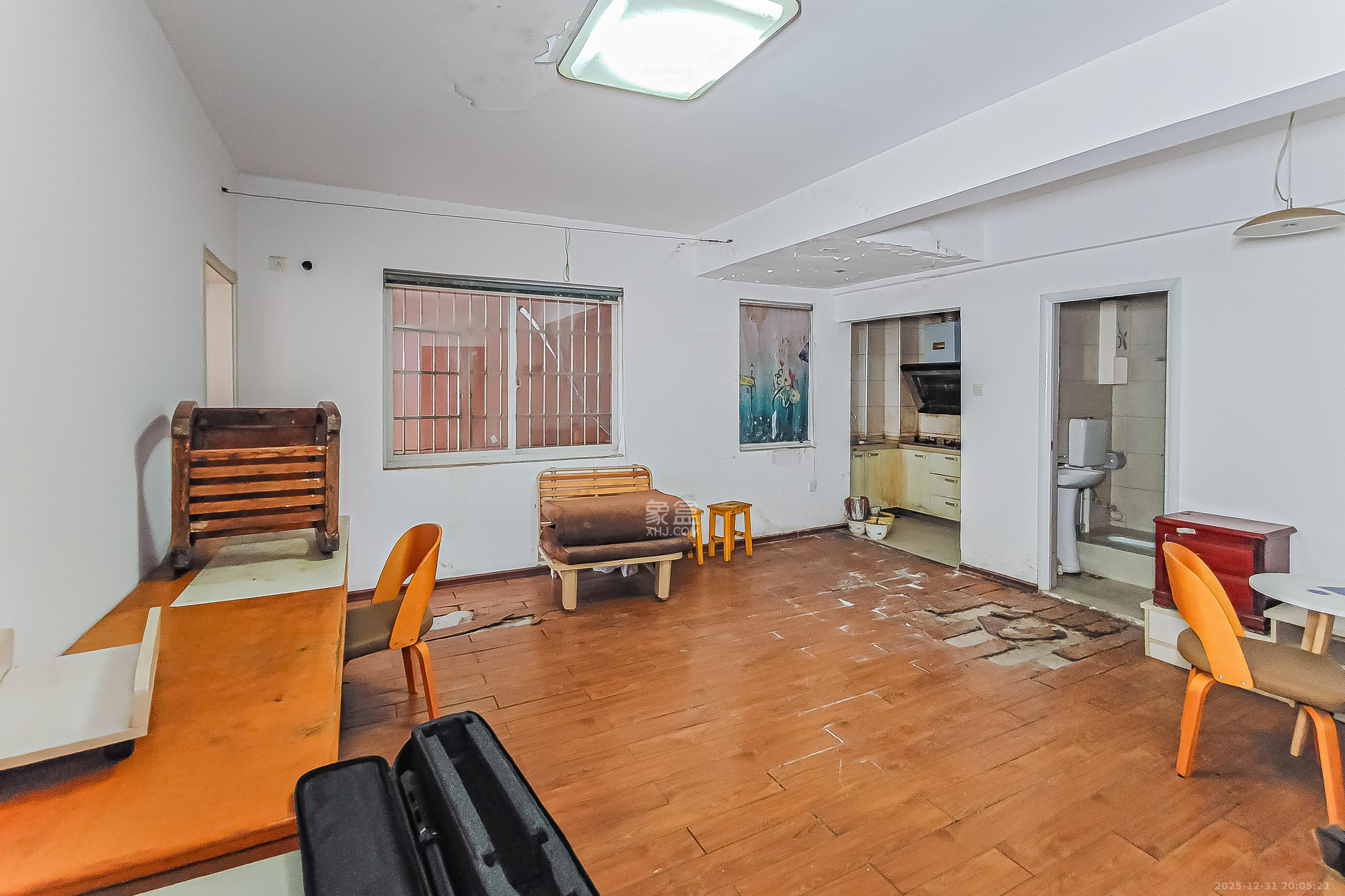 银轩铭誉（四海怡家）  2室1厅1卫    50.0万