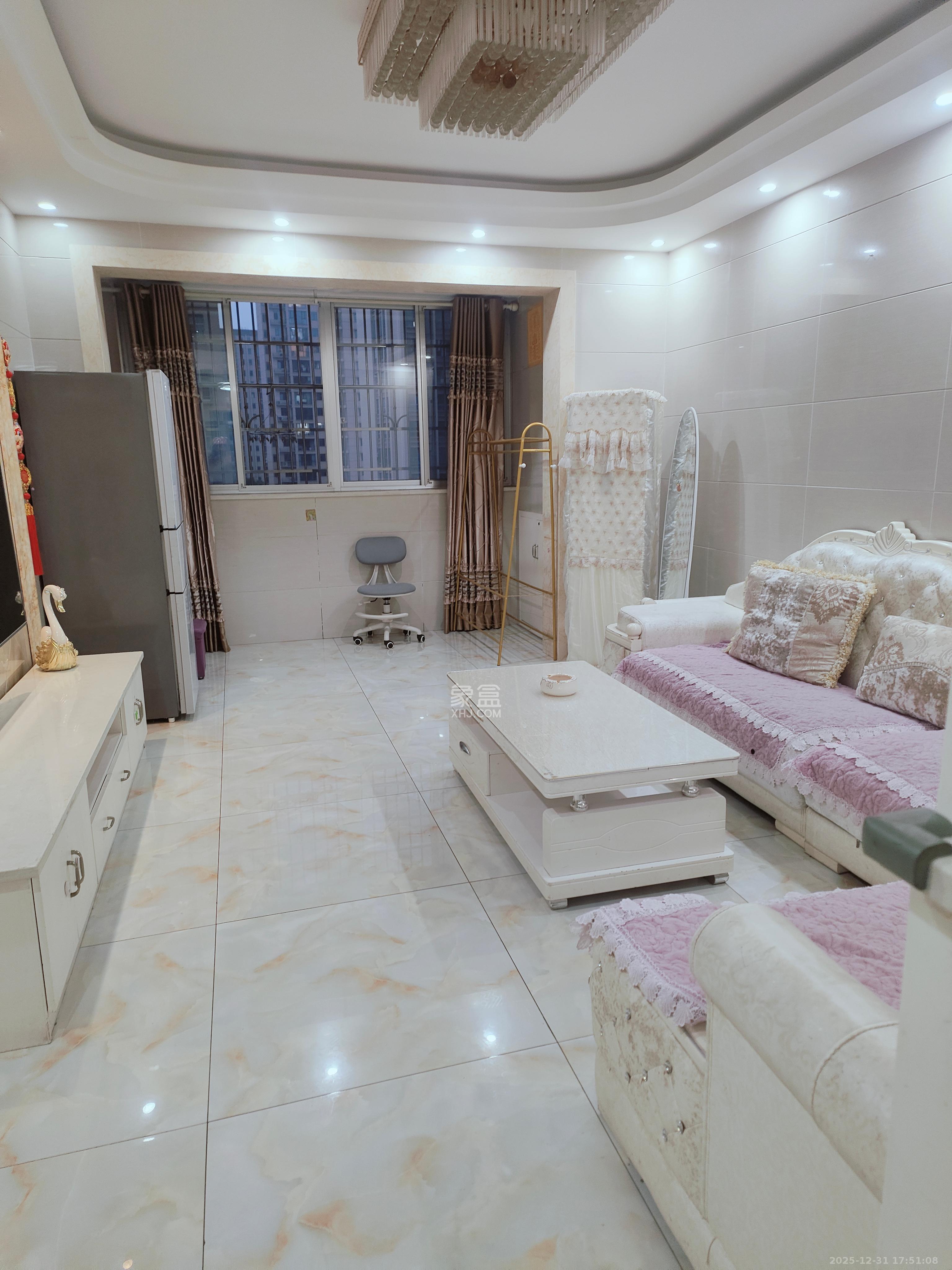 先锋新宇  2室2厅1卫    1800.0元/月