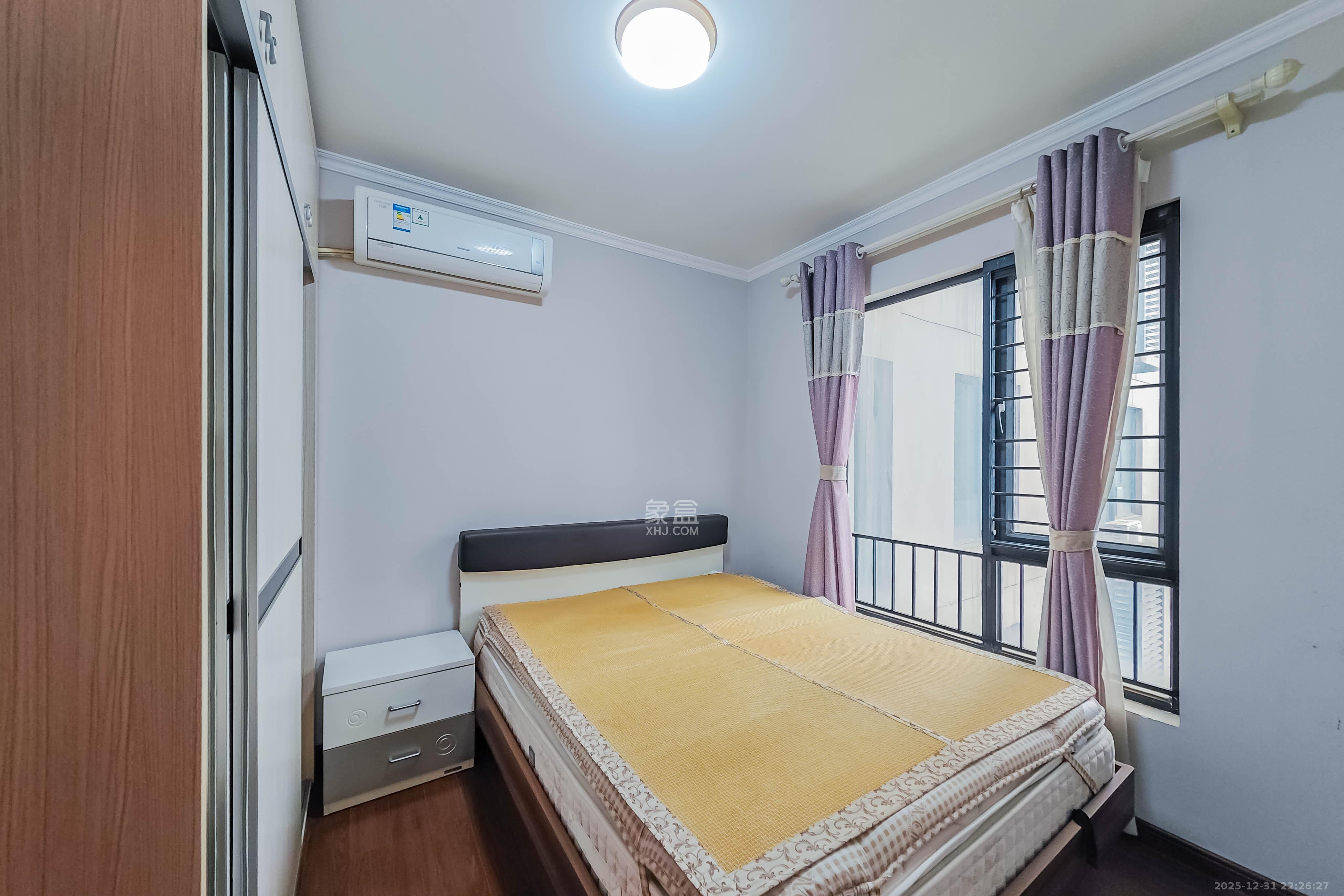 万科金域华府二期 2室2厅1卫 74.0万 万科金域华府二期 2室2厅1卫 74.0万卧室