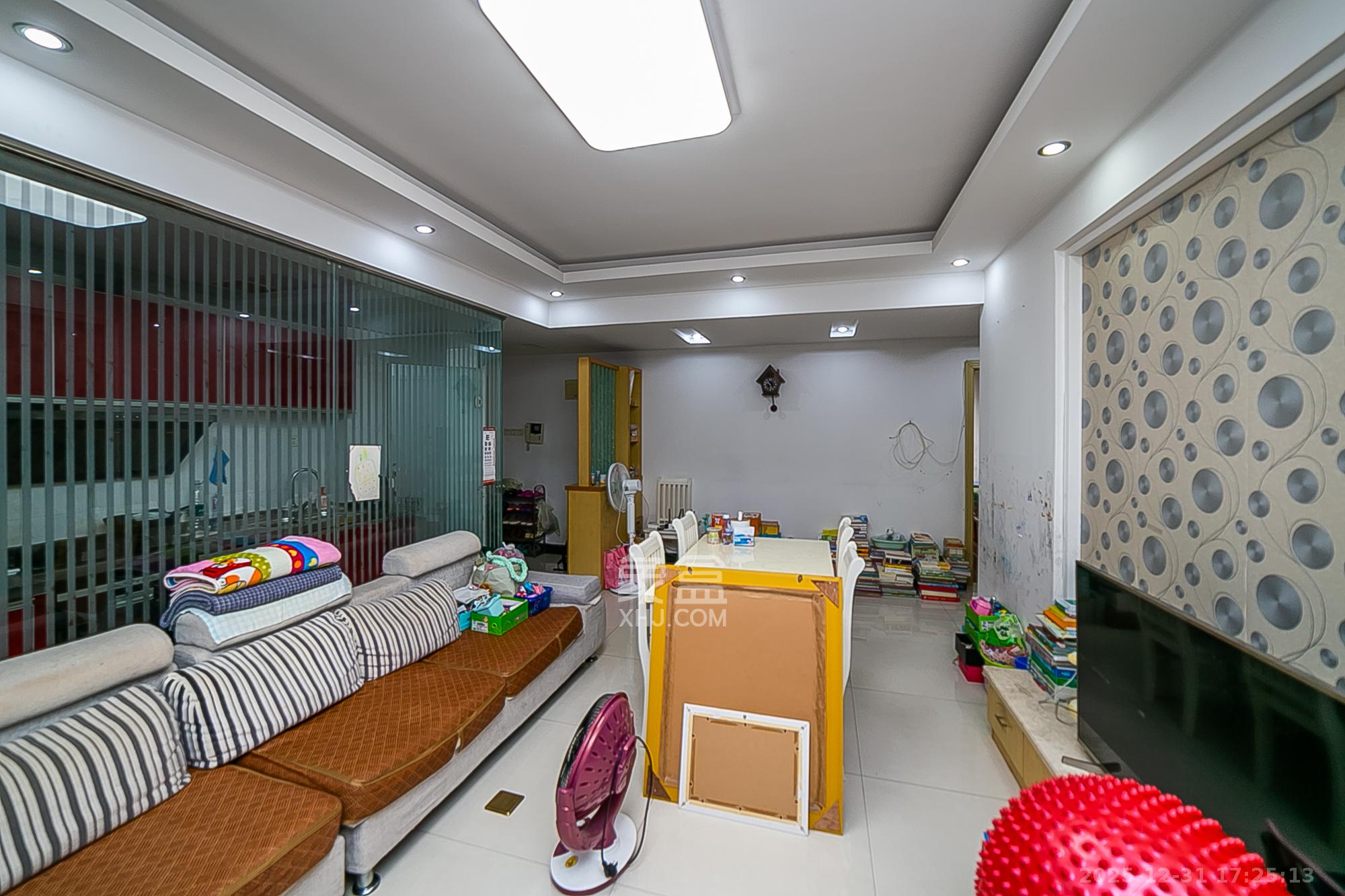 欧园 2室2厅1卫 62.8万 欧园 2室2厅1卫 62.8万客厅