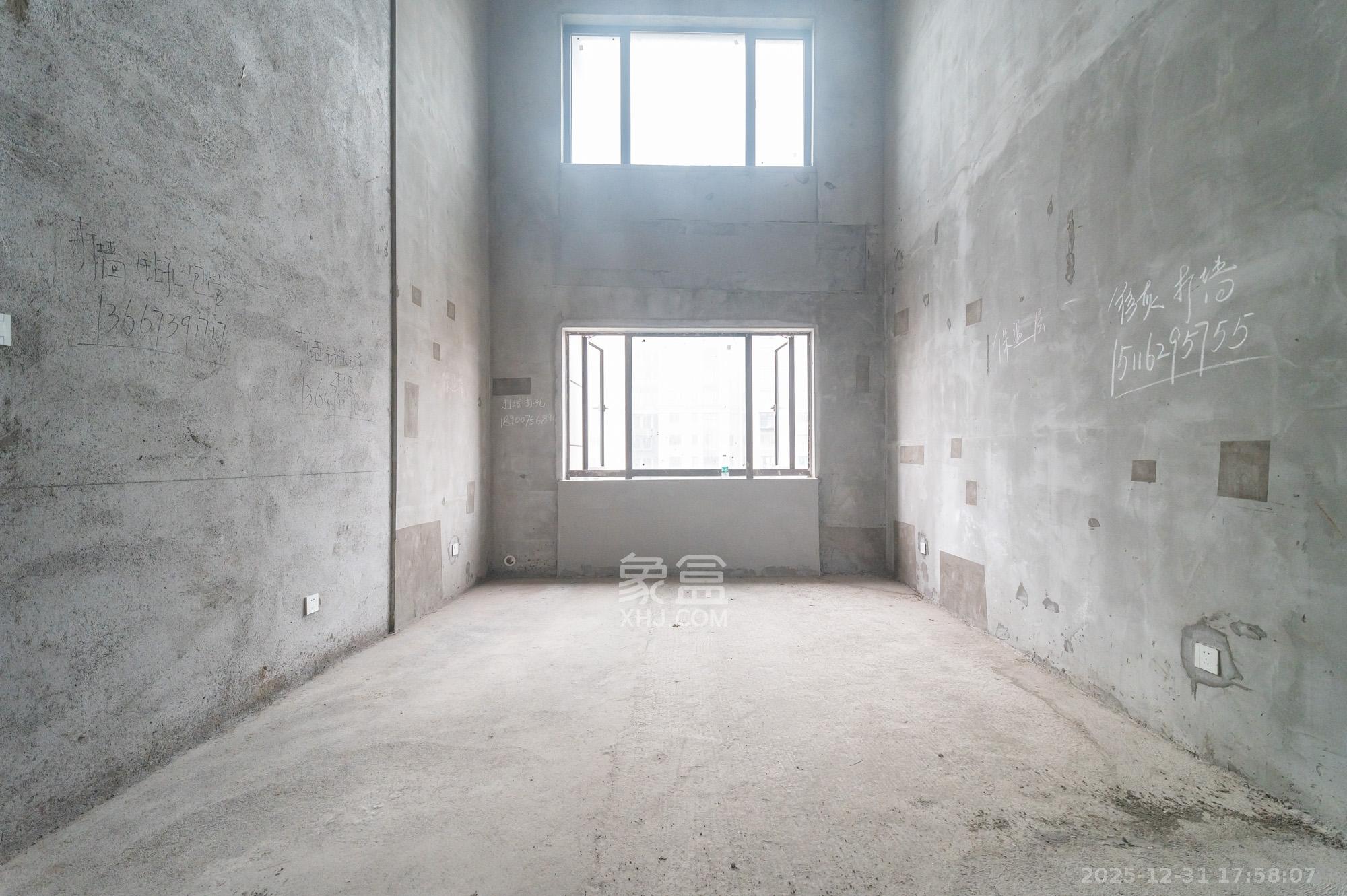 星湖湾二期高层  4室2厅2卫    88.8万