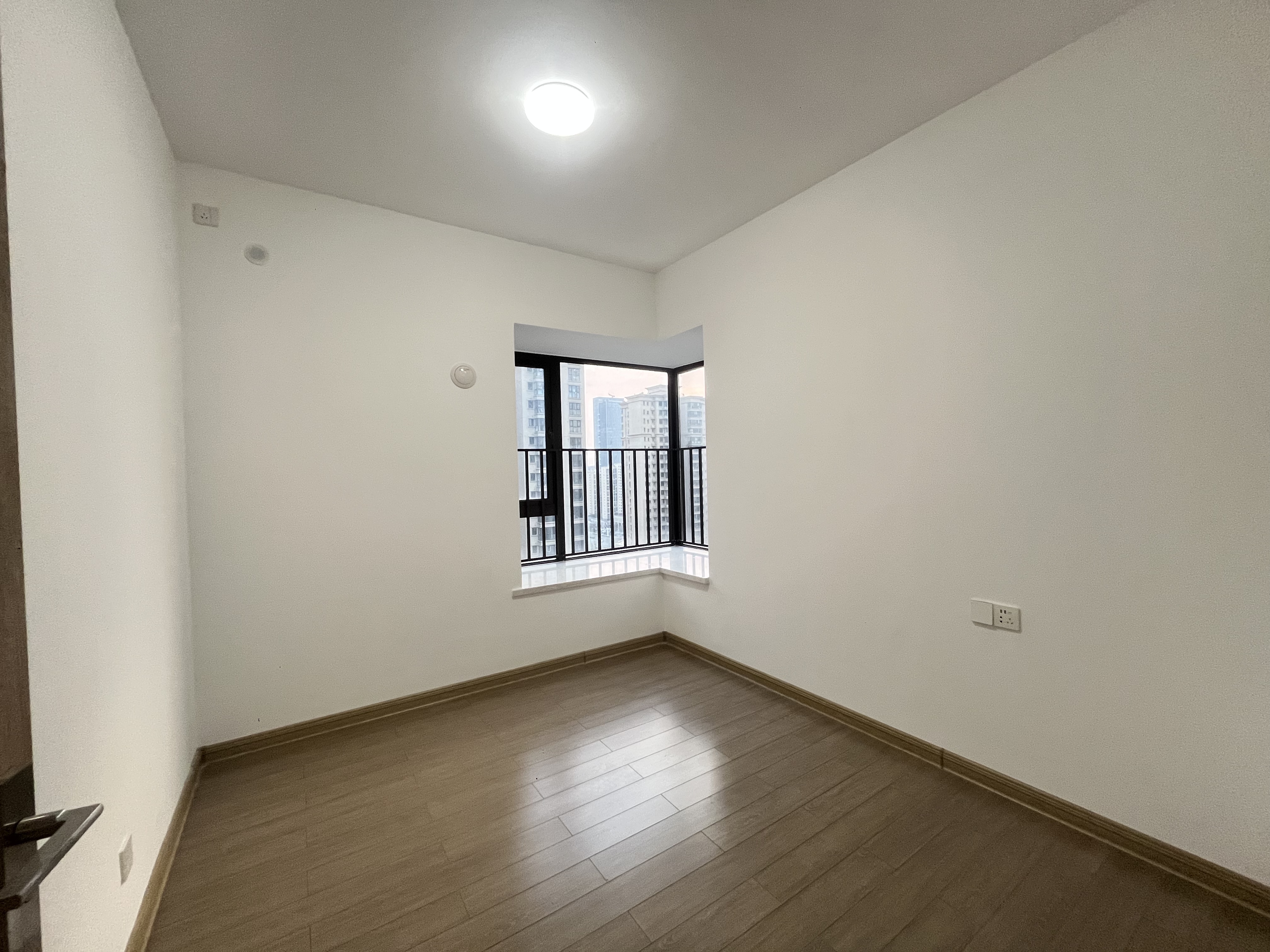 美的翰城  4室2厅2卫    109.0万室内图