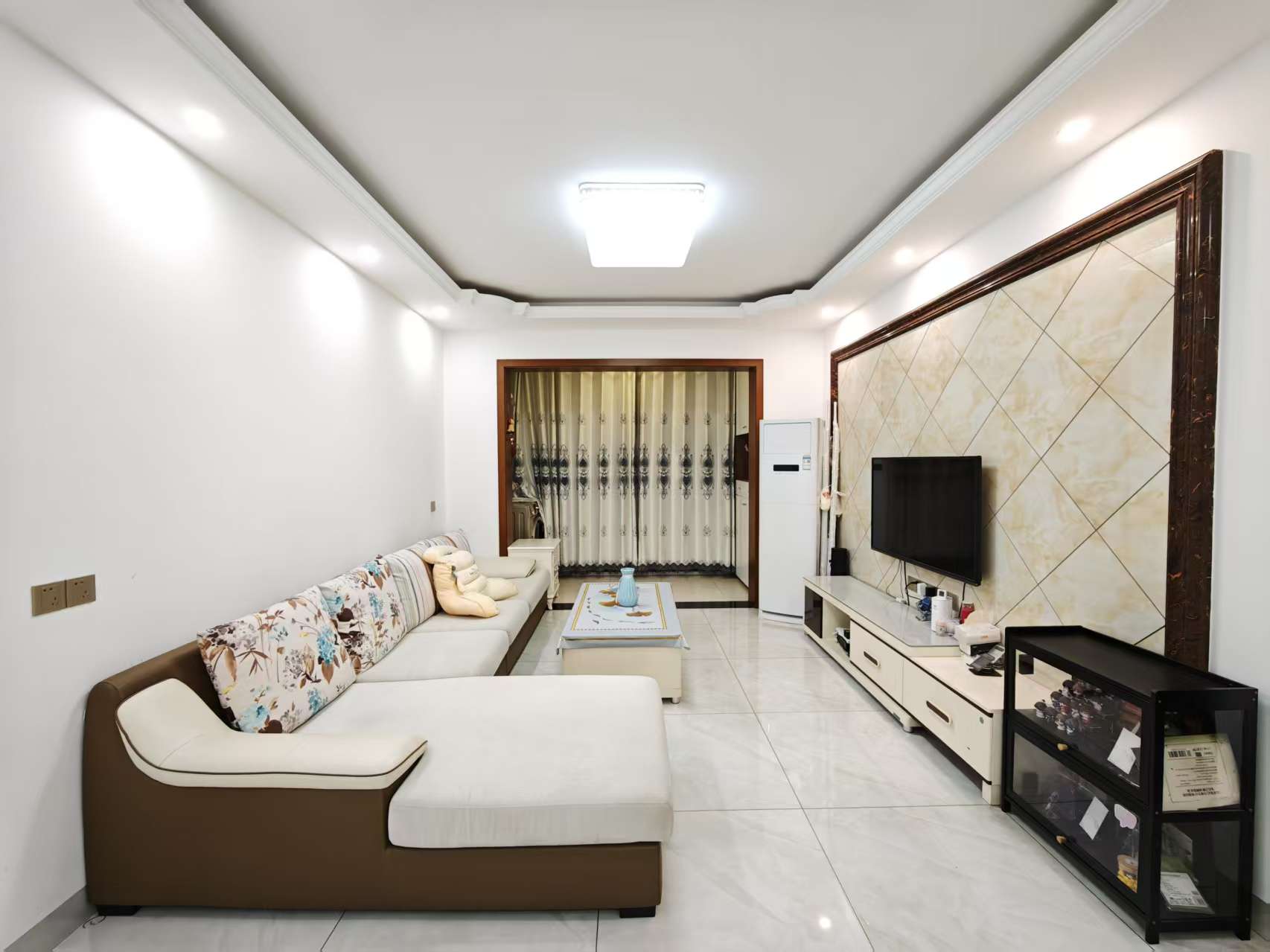 武广国际学苑  3室2厅1卫    80.0万室内图