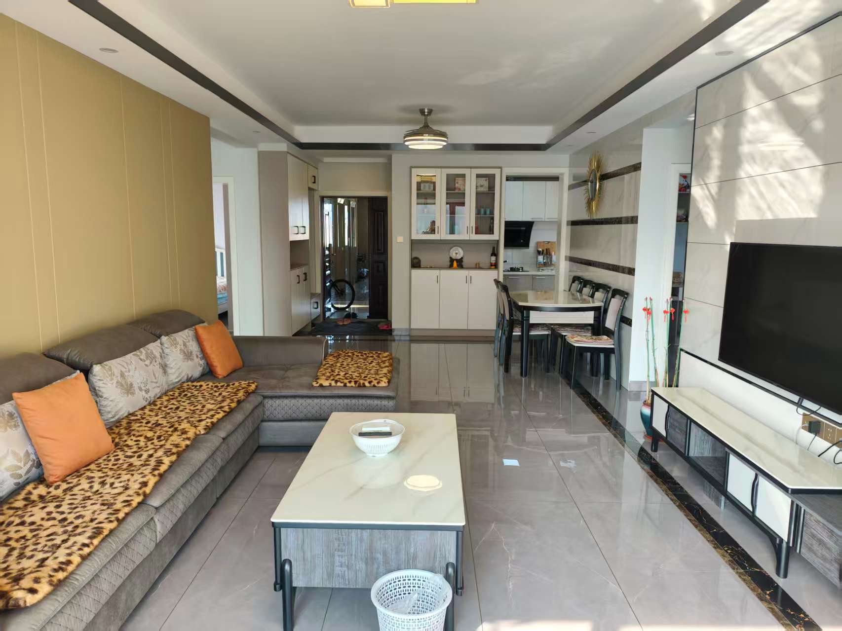 中建江湾壹号  4室2厅2卫    110.0万室内图1