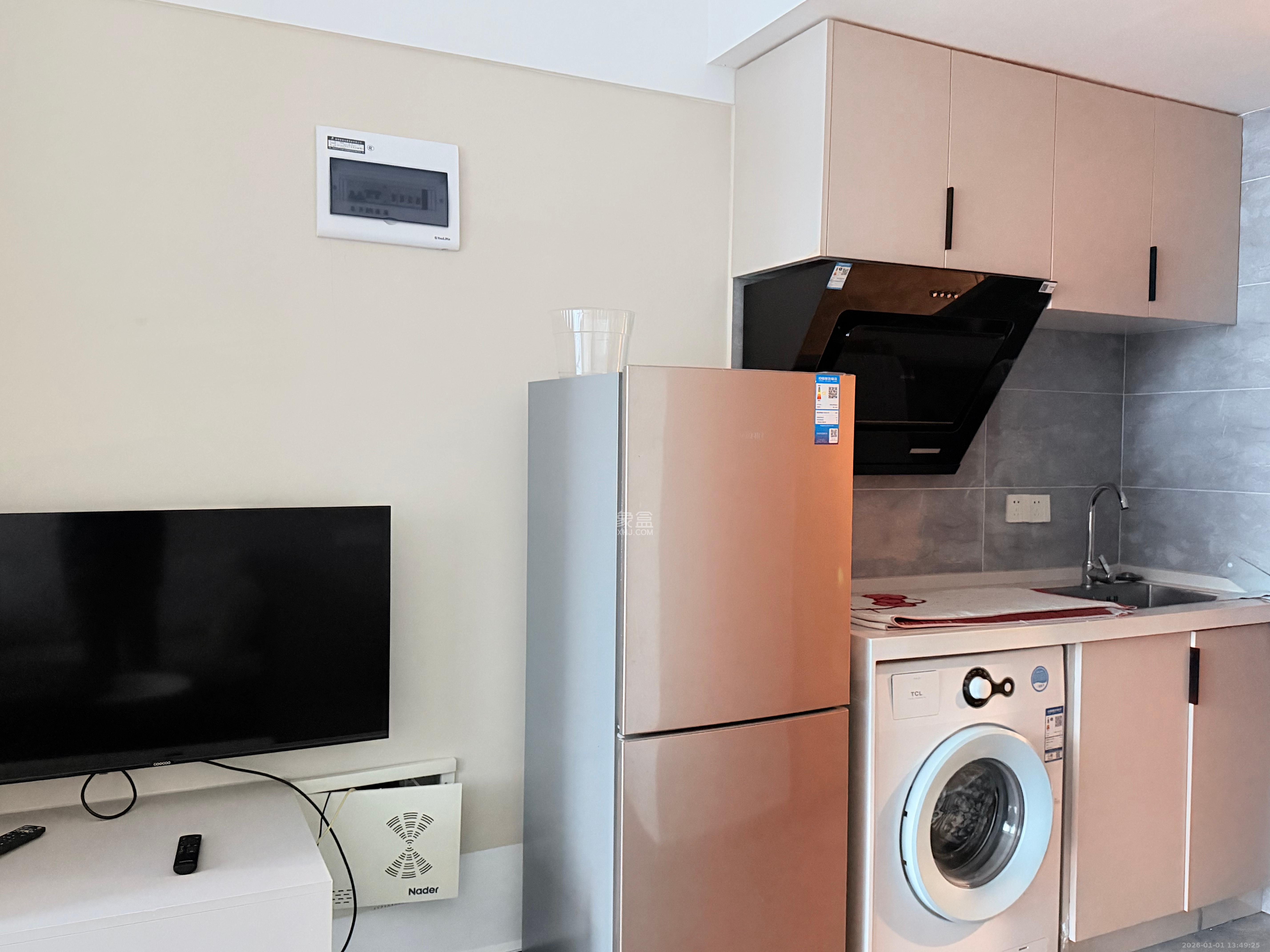 龙湖铂金岛  1室0厅0卫    1800.0元/月