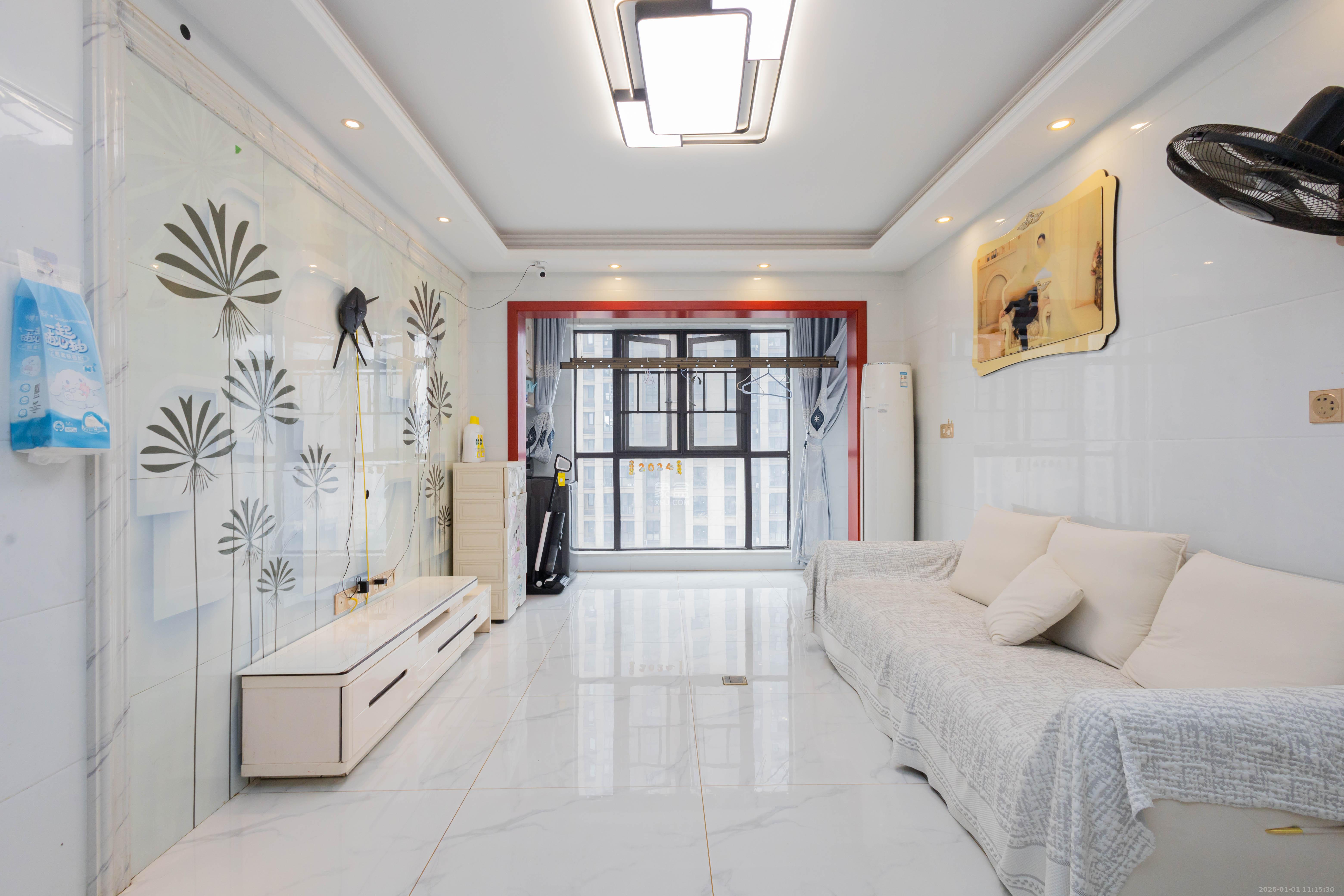 芙蓉万国城MOMA（卓越汇富苑）  3室1厅1卫    70.0万