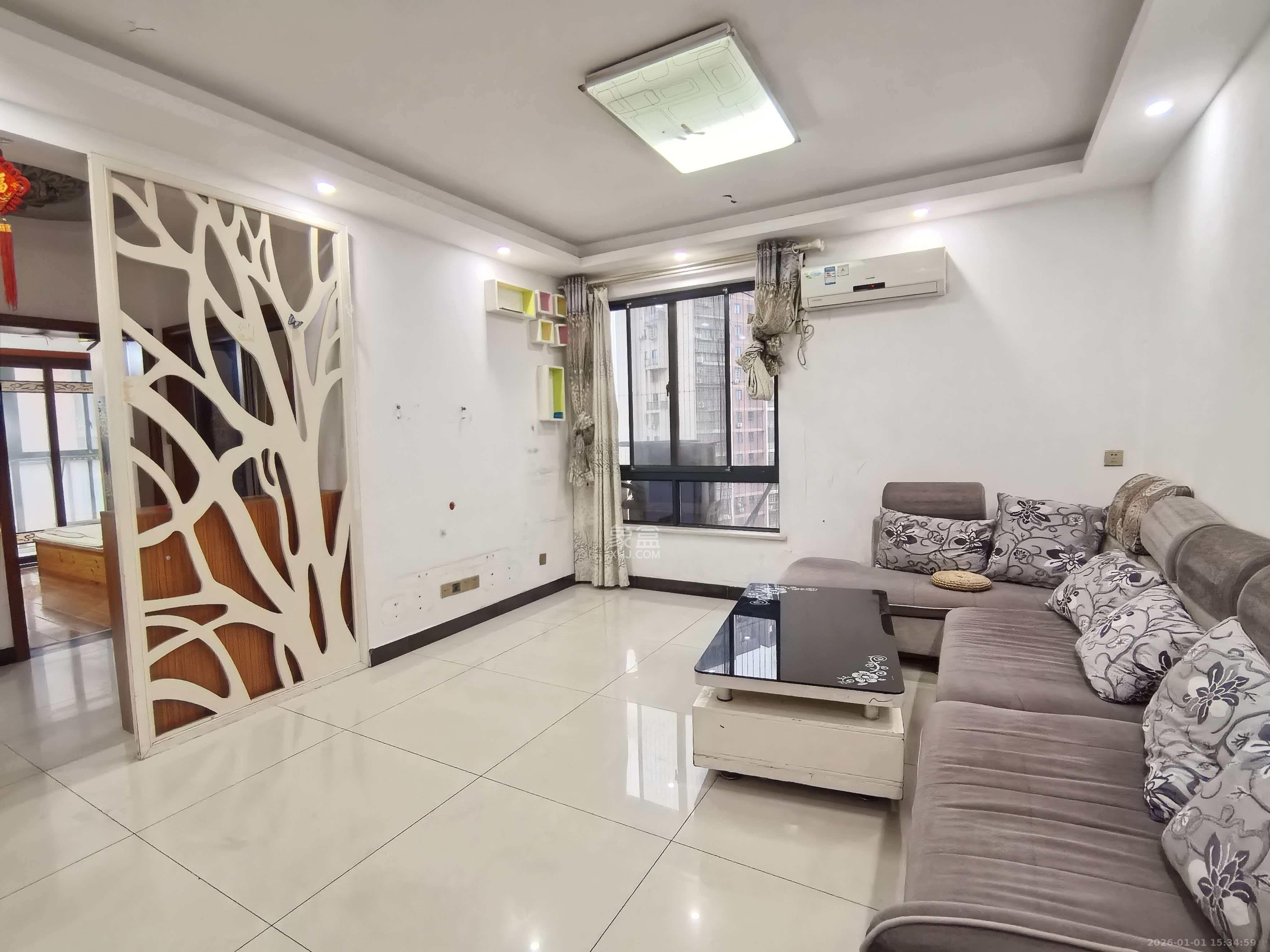 尊邸华庭  3室2厅1卫    2300.0元/月