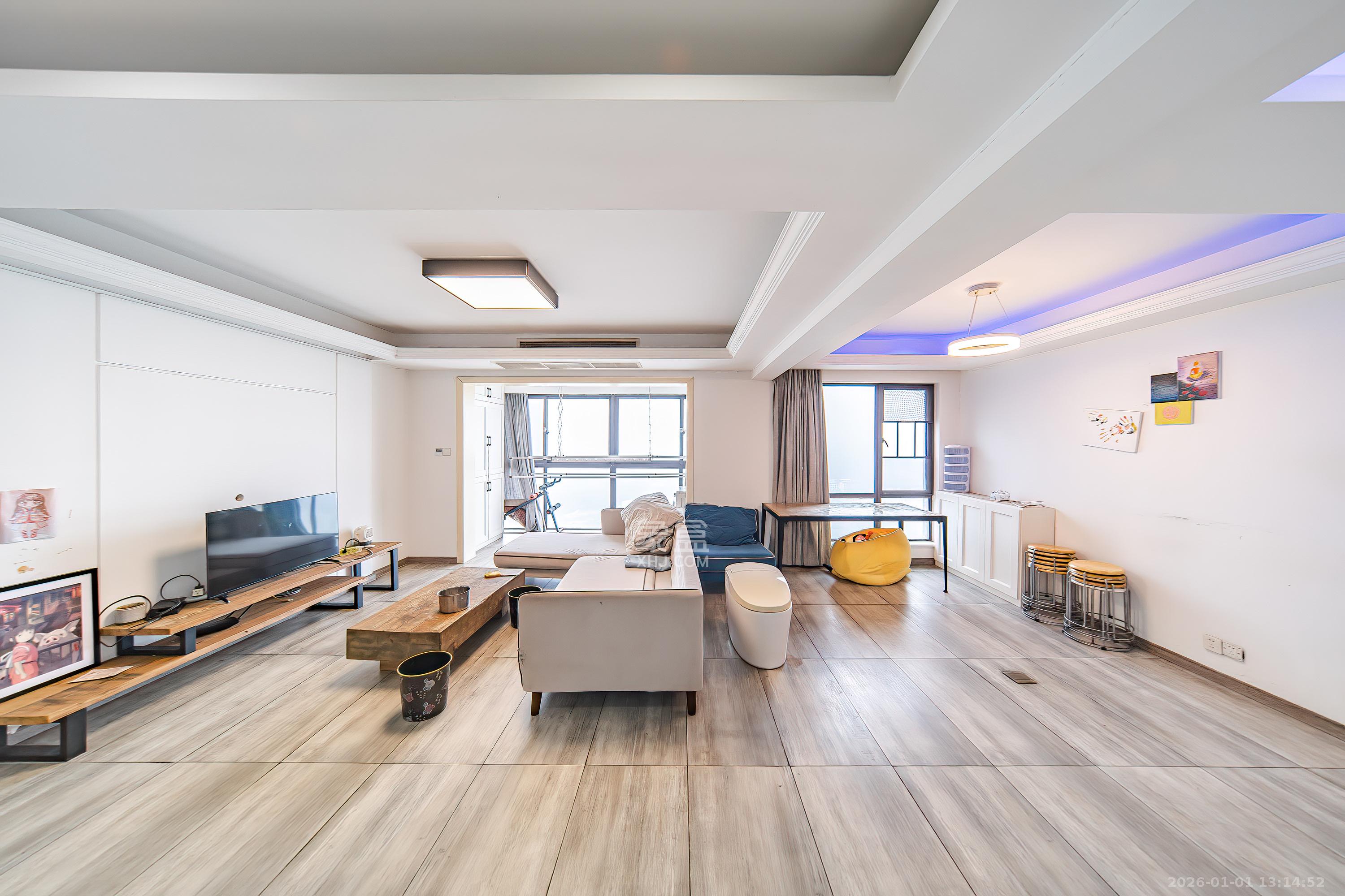 海洋半岛（月珑湾）  3室2厅2卫    130.88万