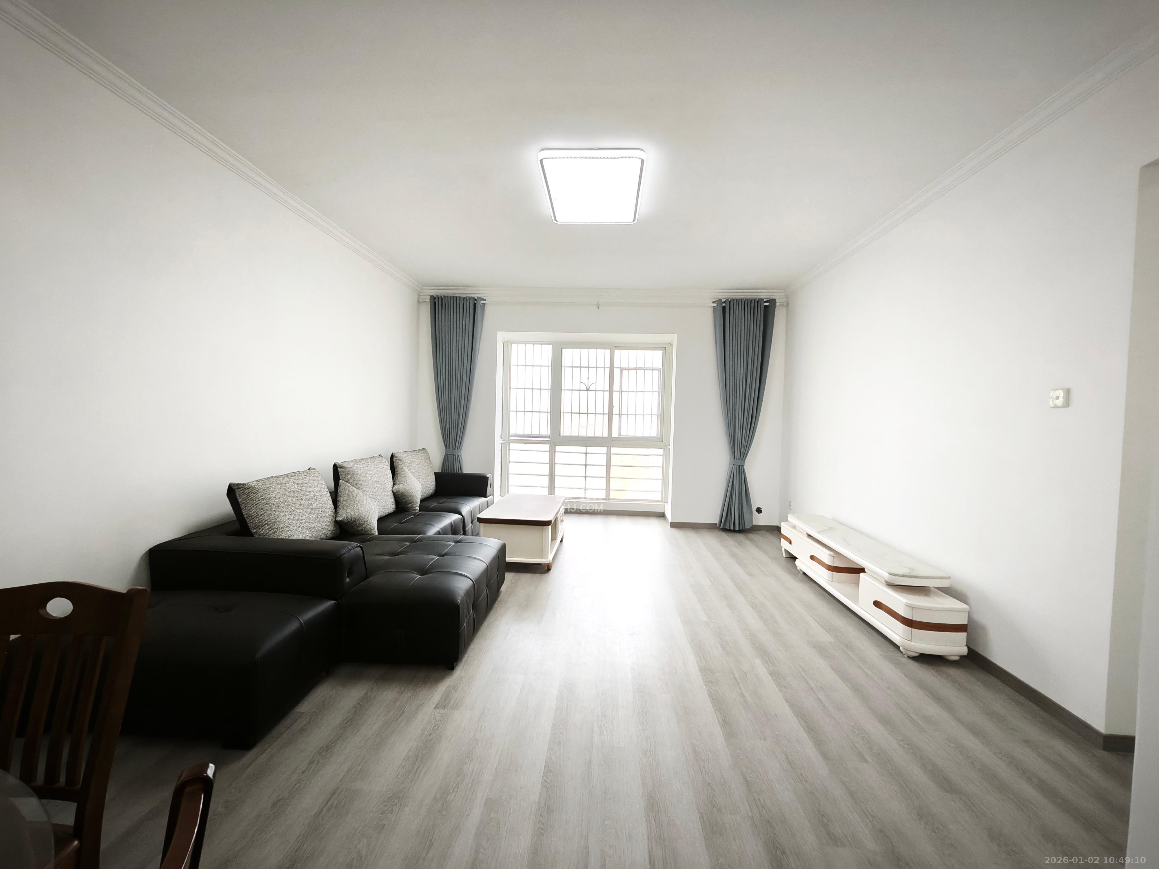 楚天馨苑  3室2厅2卫    1680.0元/月