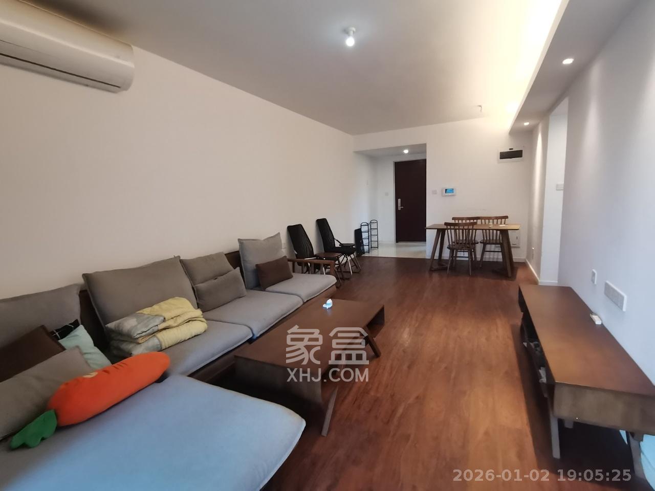 万科魅力之城观澜里  3室2厅2卫    2500.0元/月