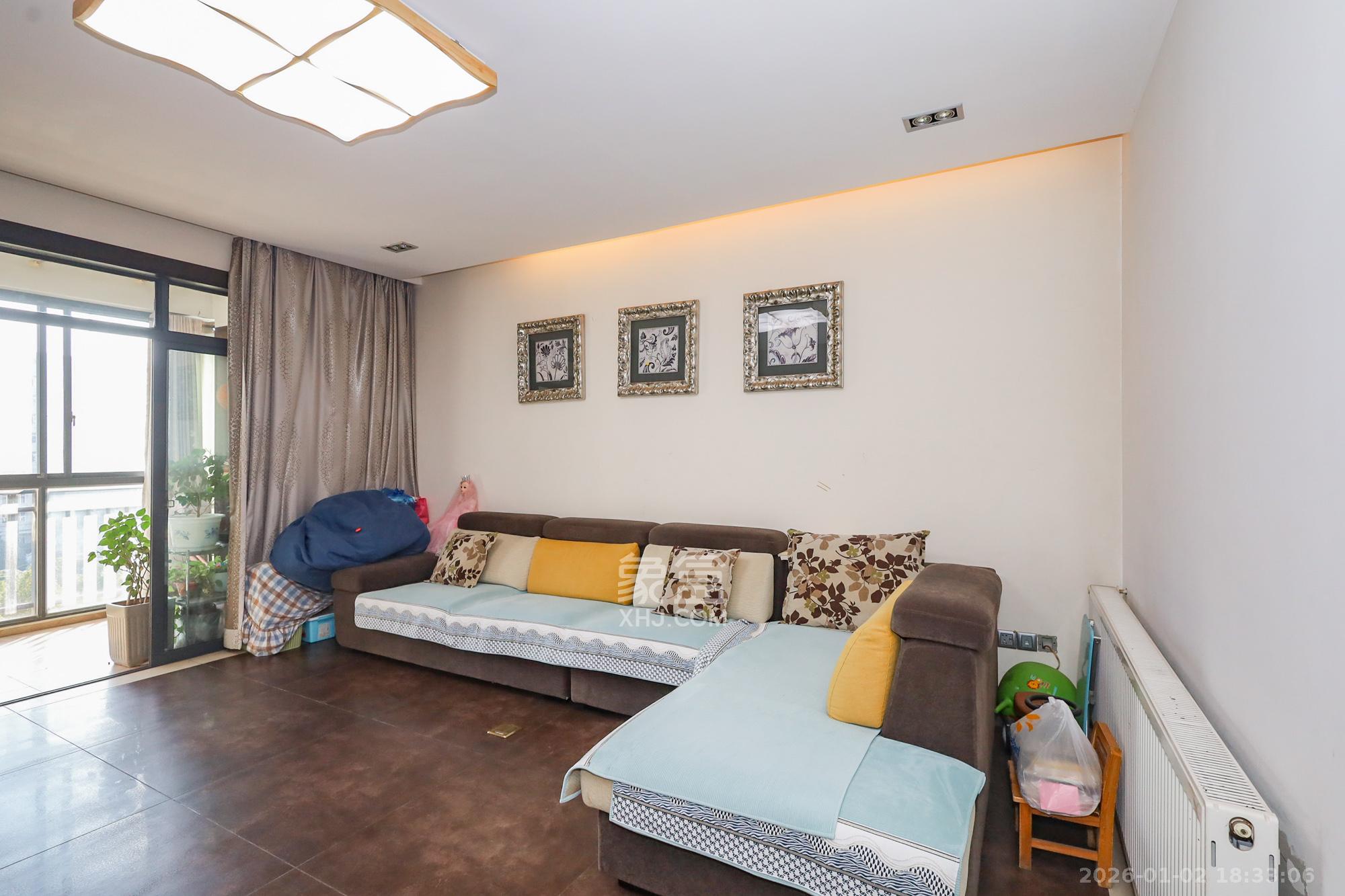 八方小区D区  4室2厅2卫    396.0万