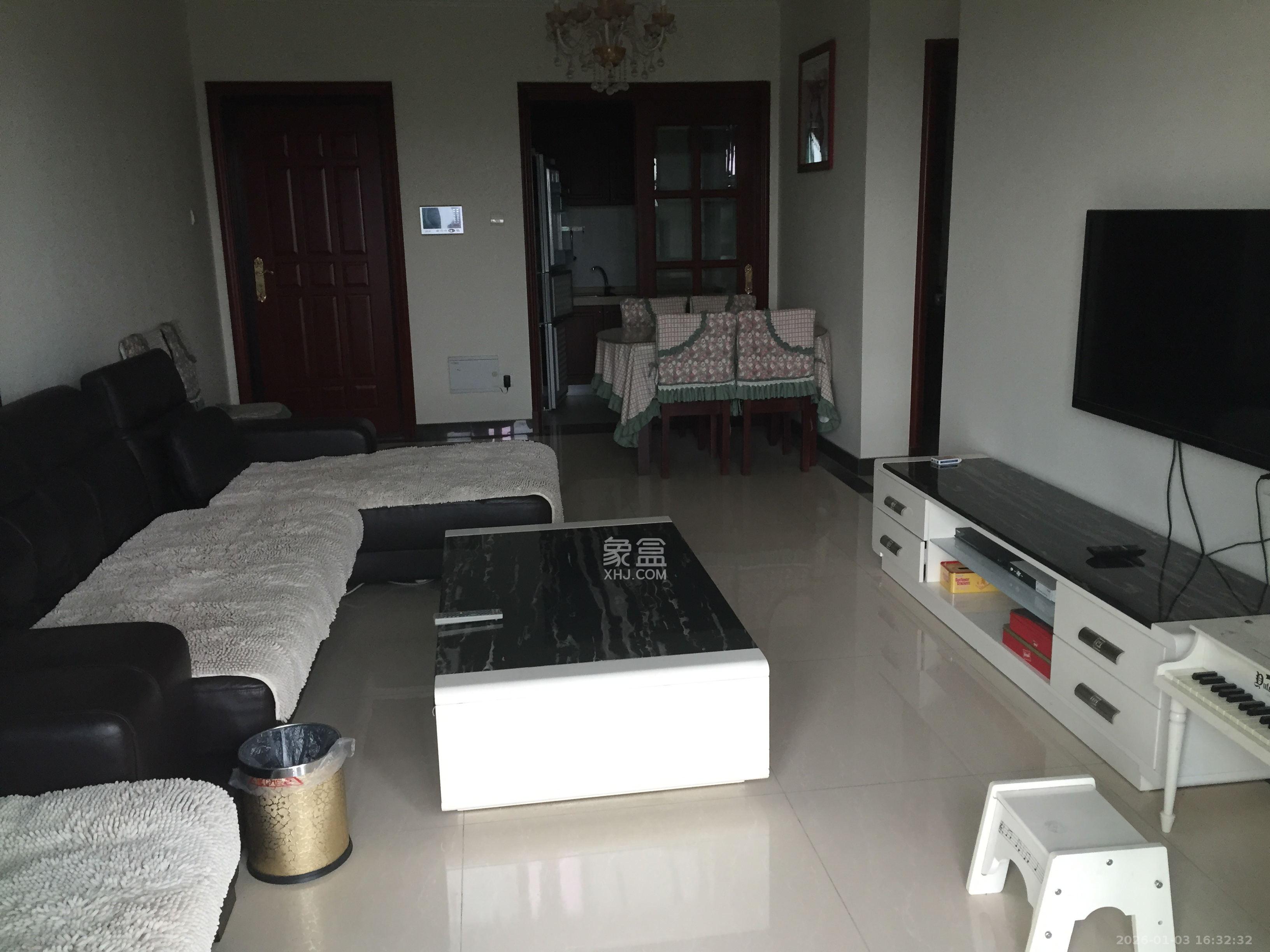 恒大城  1室2厅2卫    2200.0元/月