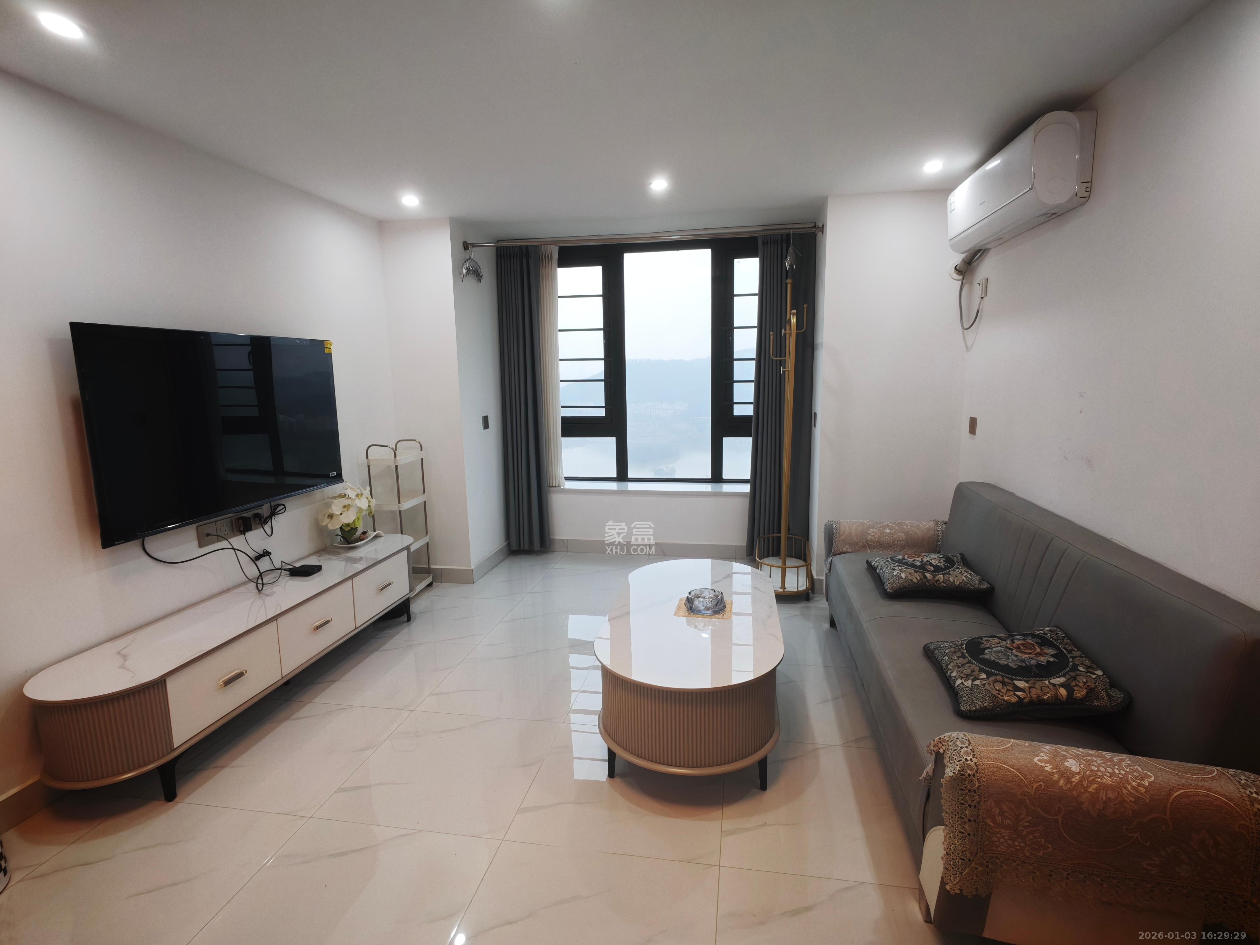 越秀悦湖台  2室1厅1卫    2600.0元/月