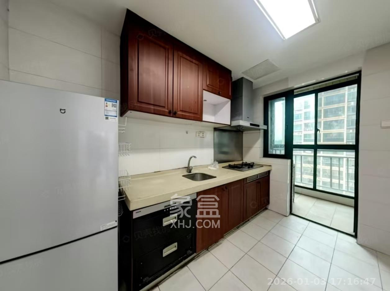 恒大城  3室2厅1卫    1900.0元/月