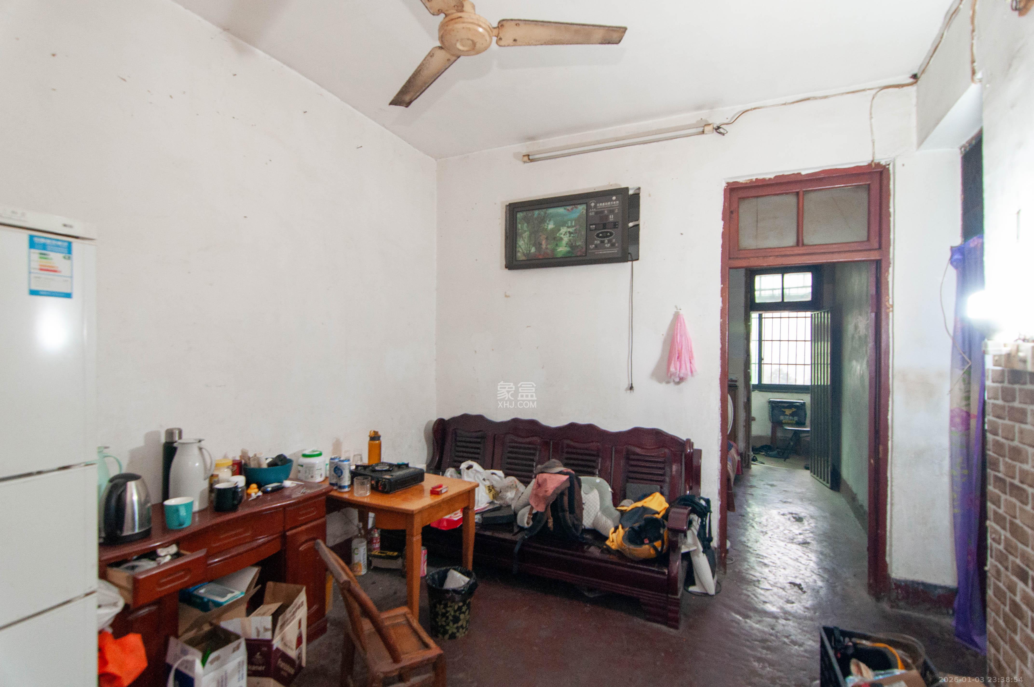 制鞋厂宿舍  1室2厅1卫    37.0万