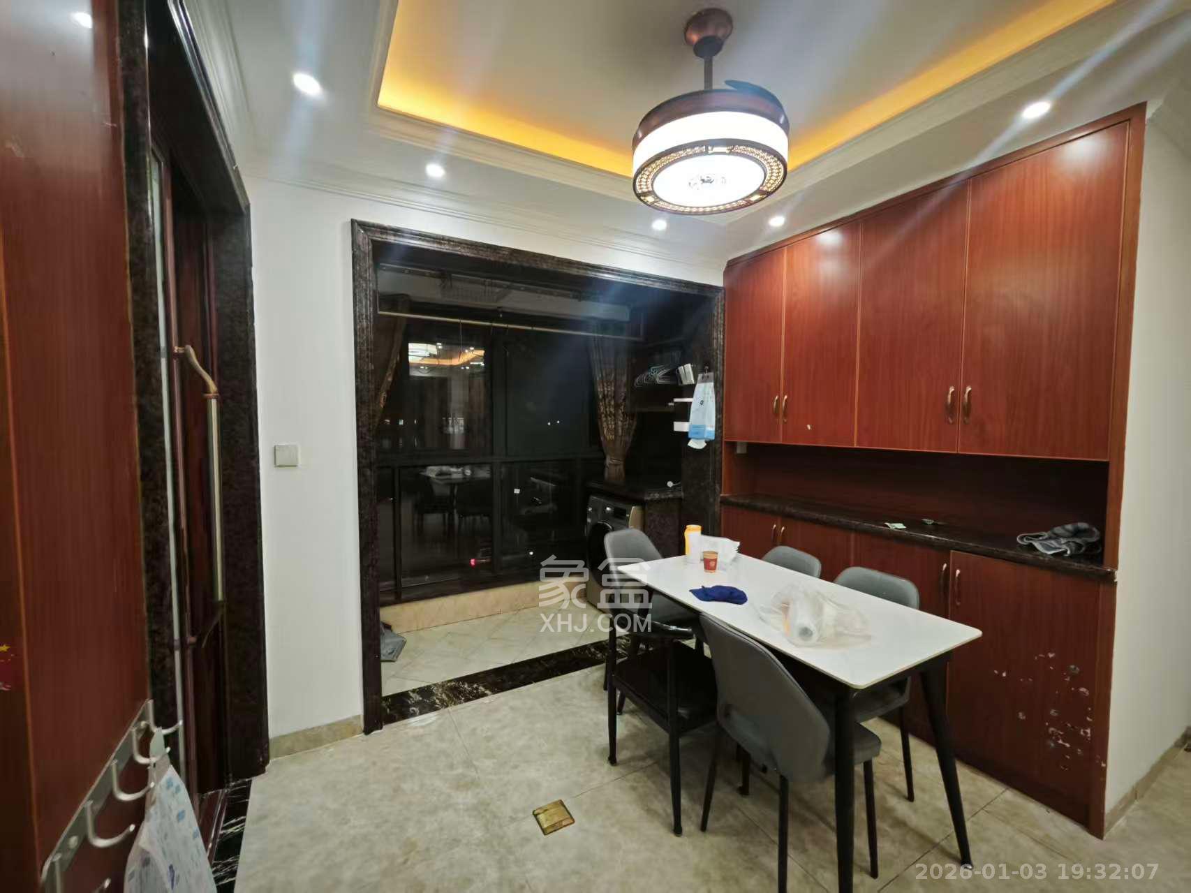 海伦堡爱ME城市  3室2厅2卫    2000.0元/月室内图