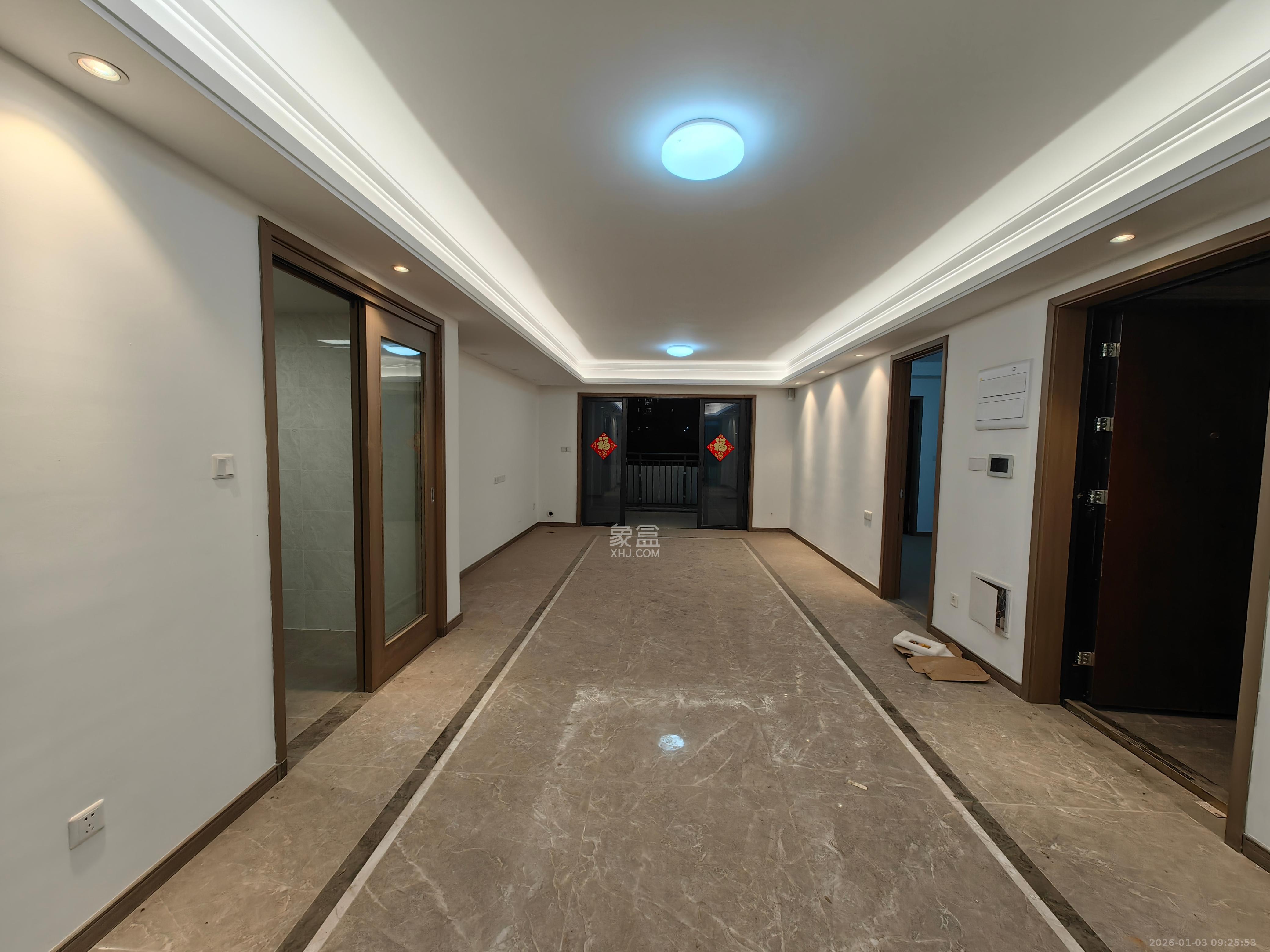 越秀亲爱里  5室2厅2卫    2800.0元/月