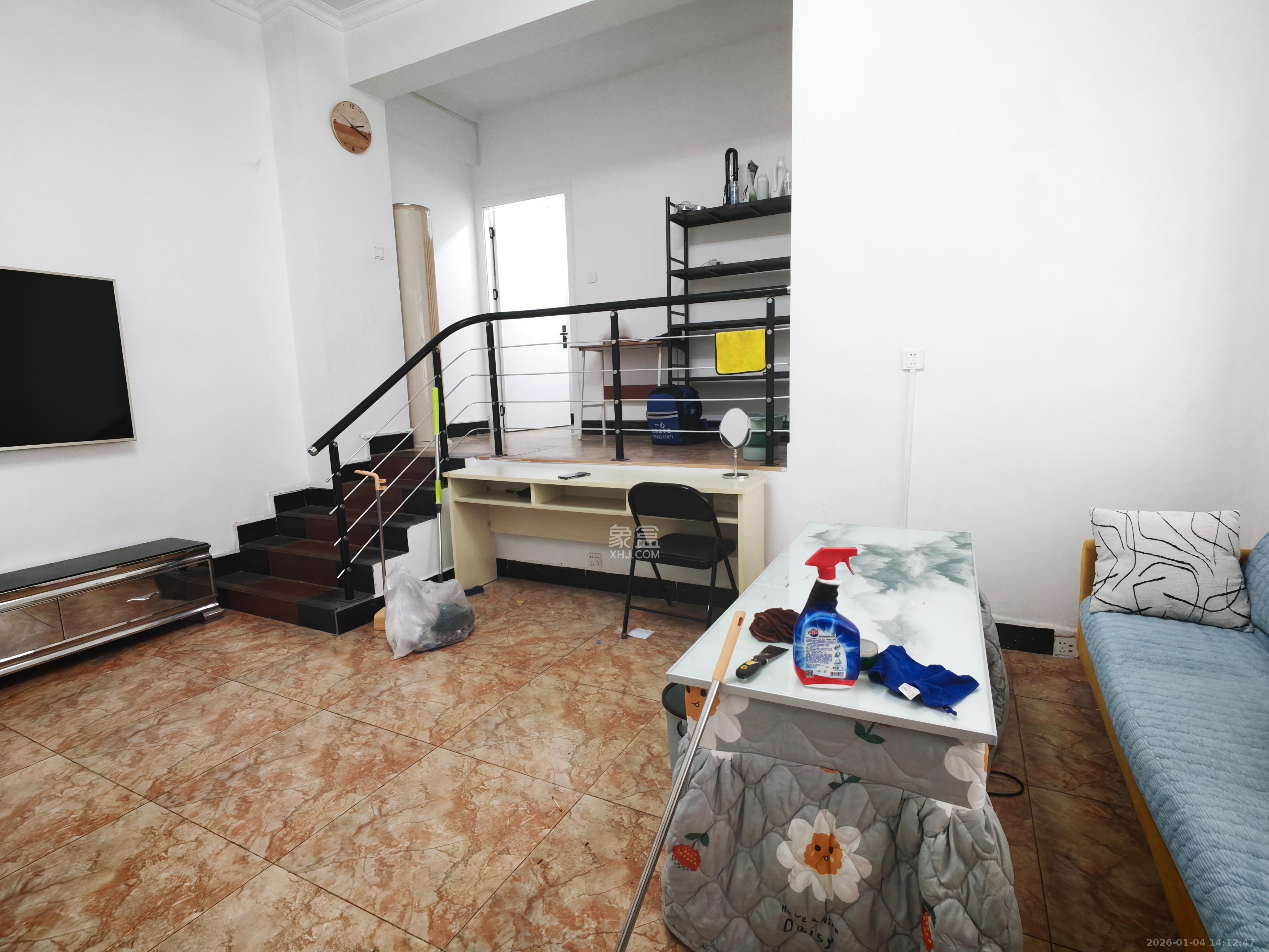 谋房博客(博客天街)  1室2厅1卫    1500.0元/月