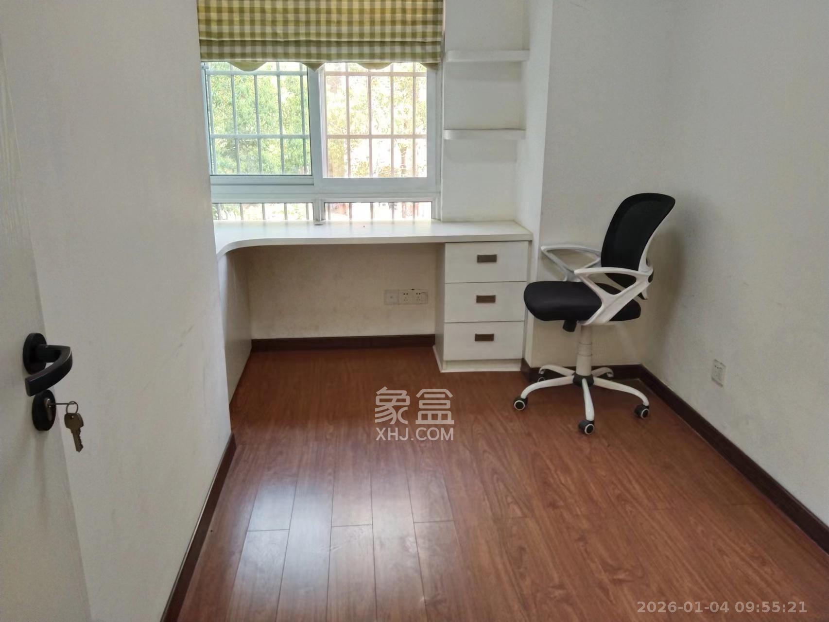 山水湾G区  3室2厅1卫    1800.0元/月