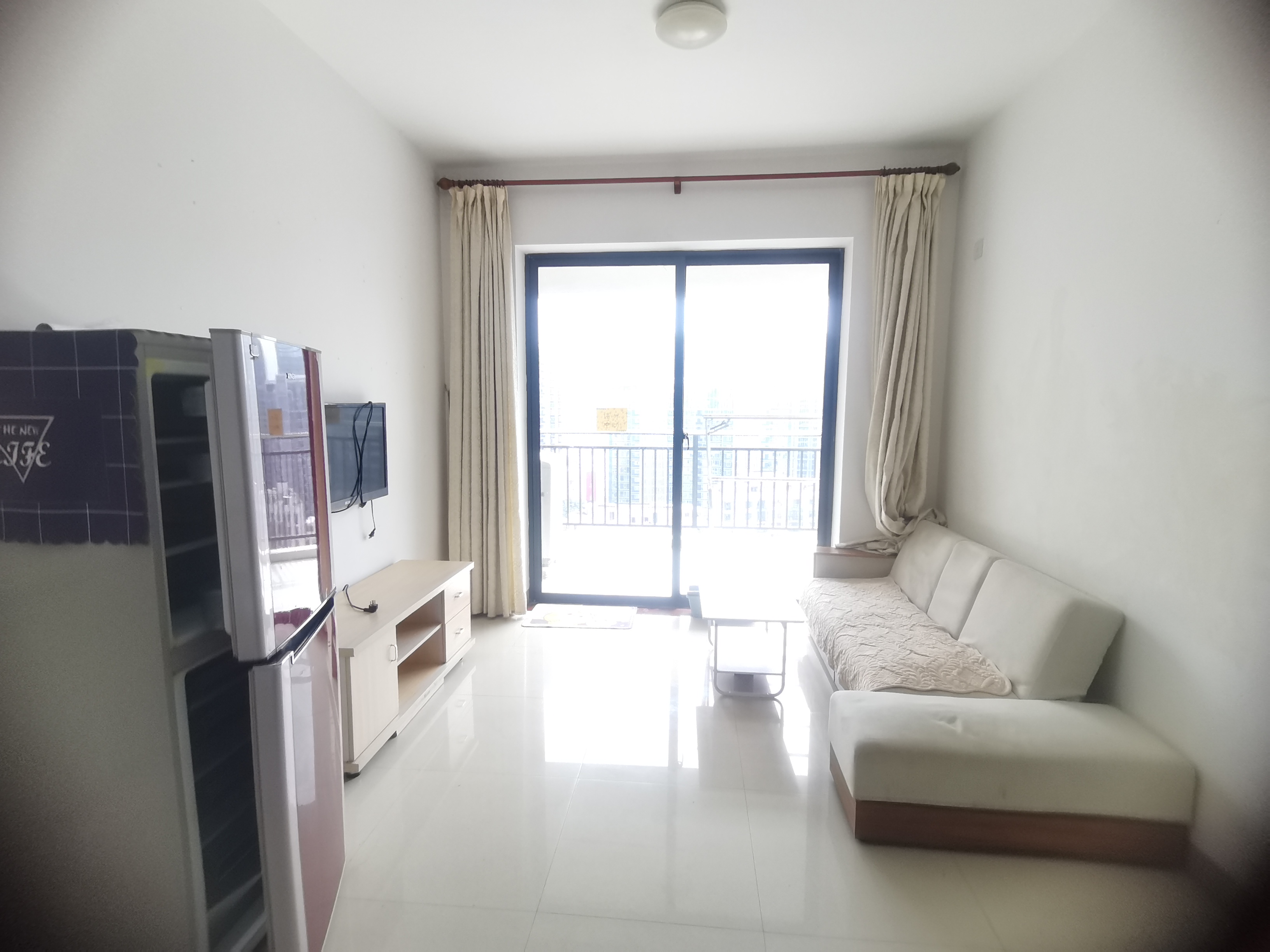 环强御景湾（御景湾）  1室1厅1卫    2300.0元/月