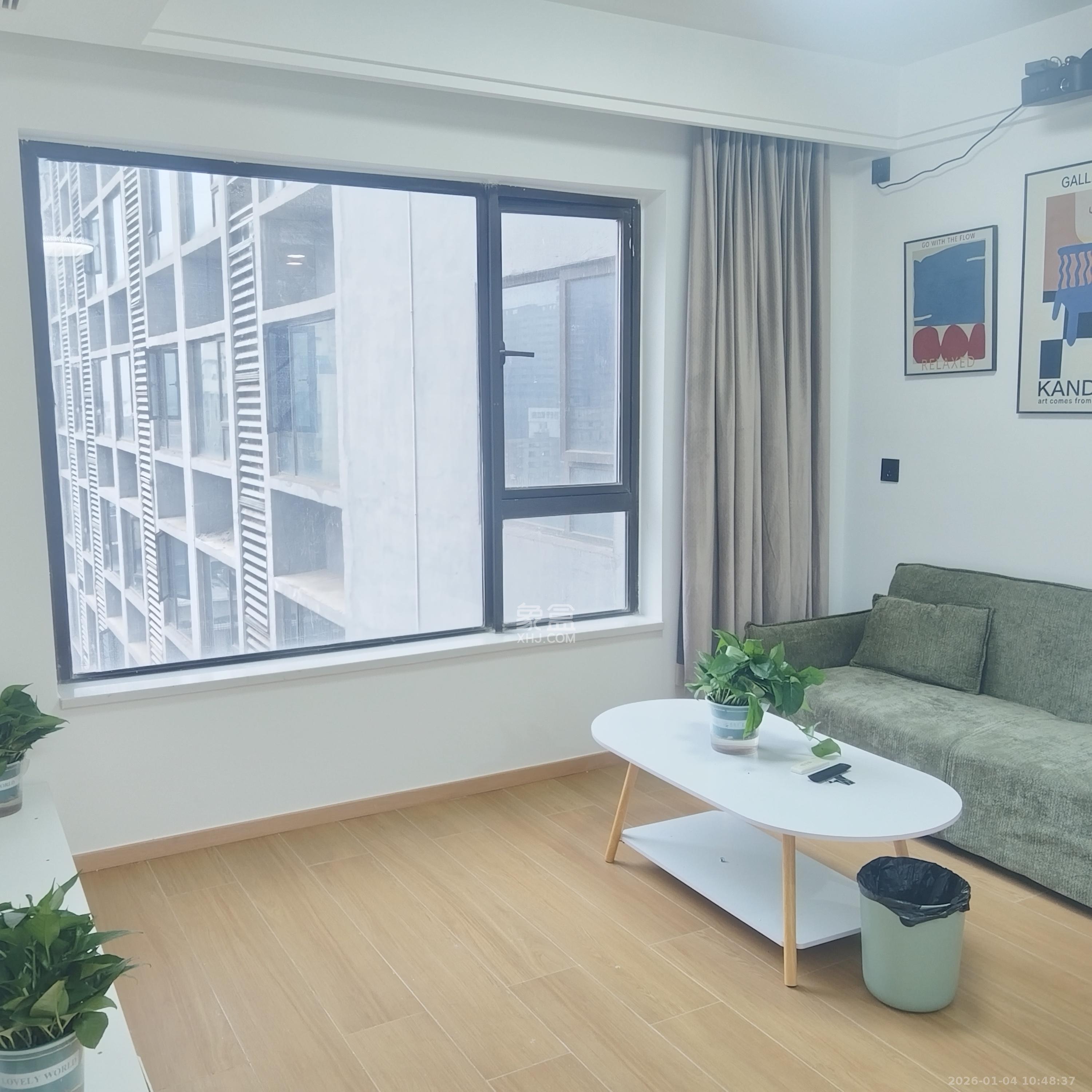 奥园城市天骄一期  2室1厅1卫    2400.0元/月