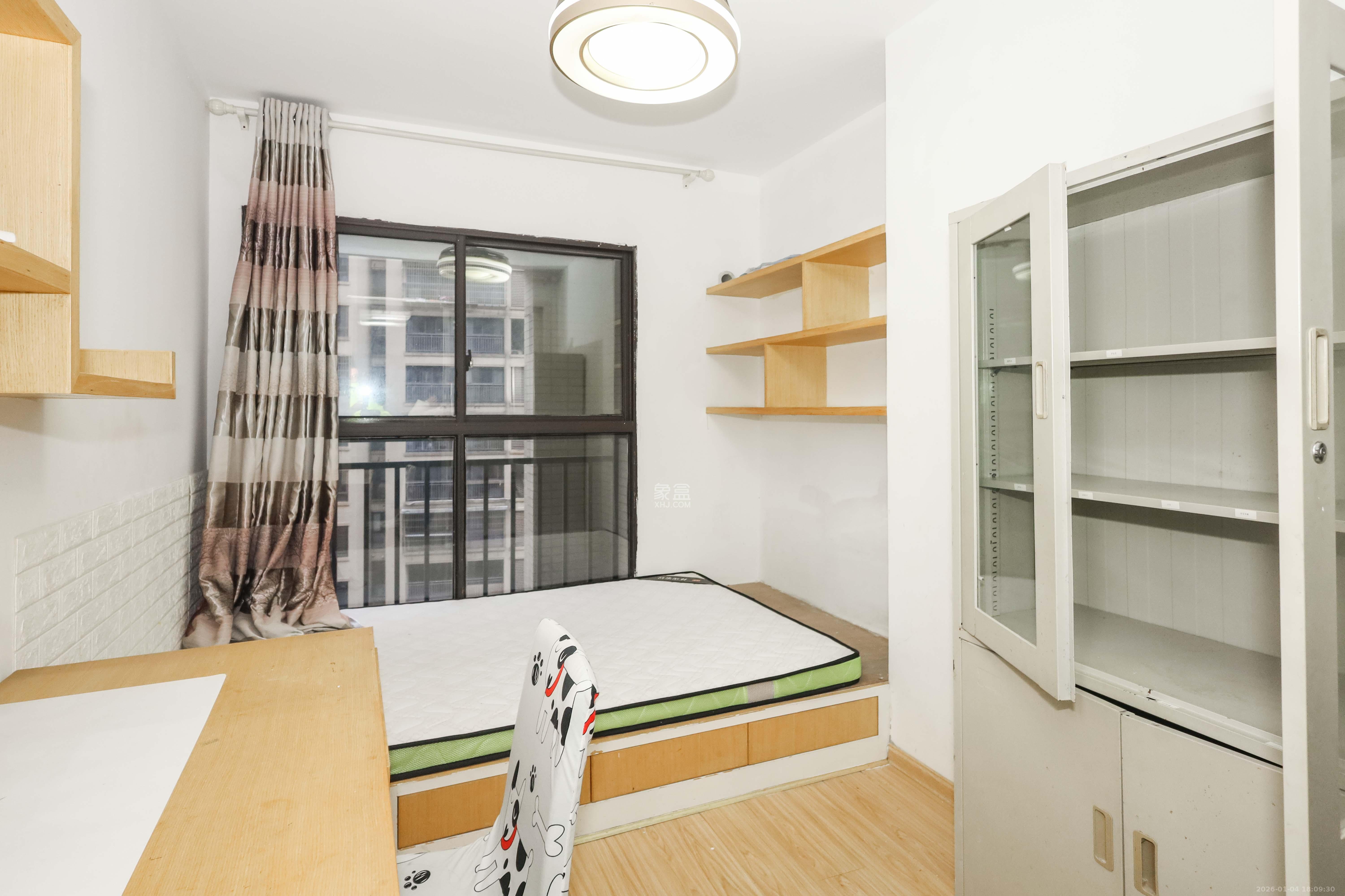 保利麓谷林语E区 3室2厅1卫 80.0万 保利麓谷林语E区 3室2厅1卫 80.0万卧室