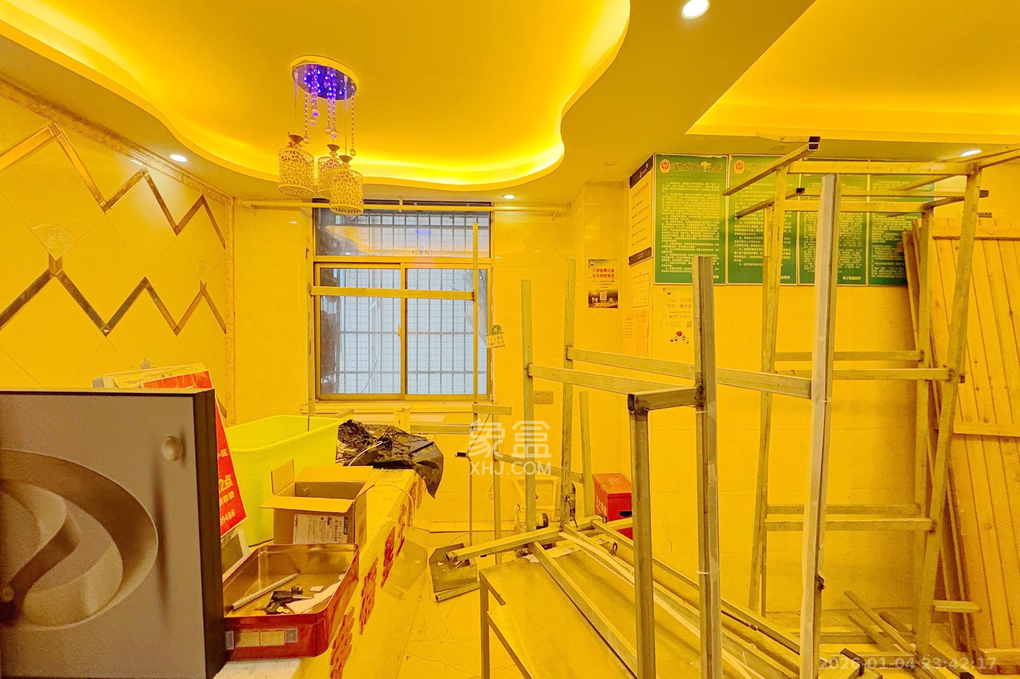 王府井公寓（福源公寓）  4室2厅2卫    180.0万