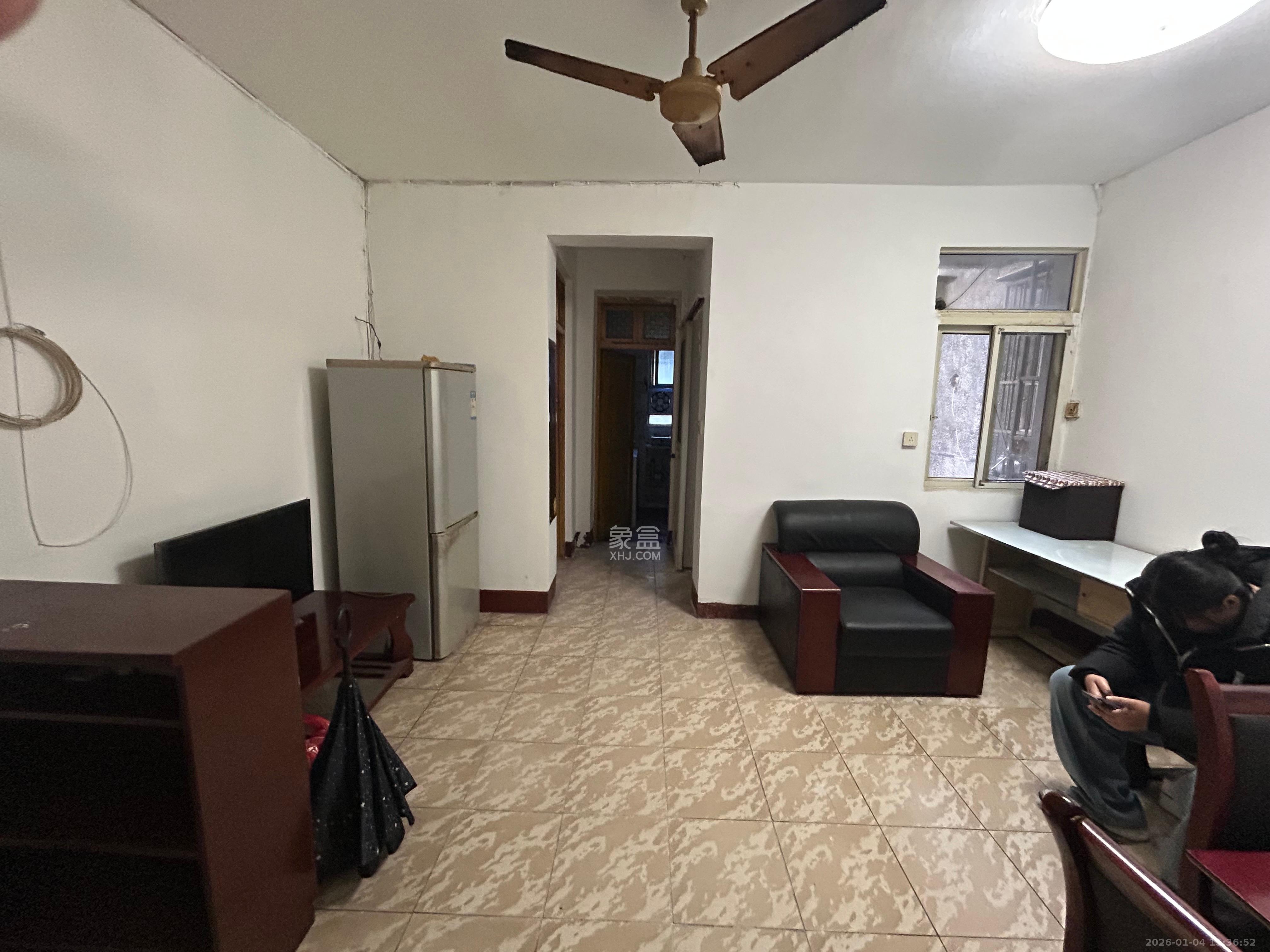 红花坡社区  2室1厅1卫    1050.0元/月