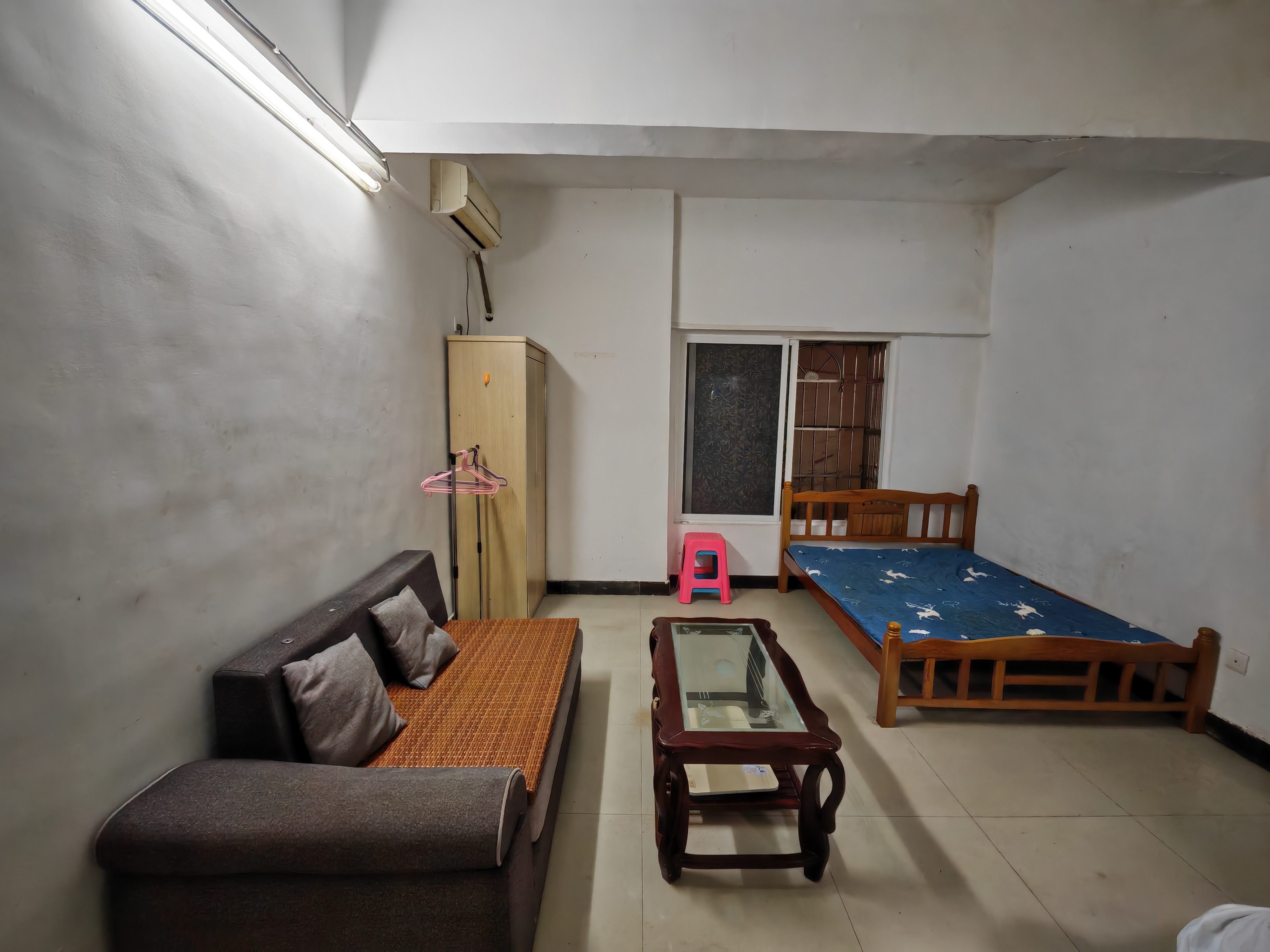 和平城市广场  1室1厅1卫    300.0元/月