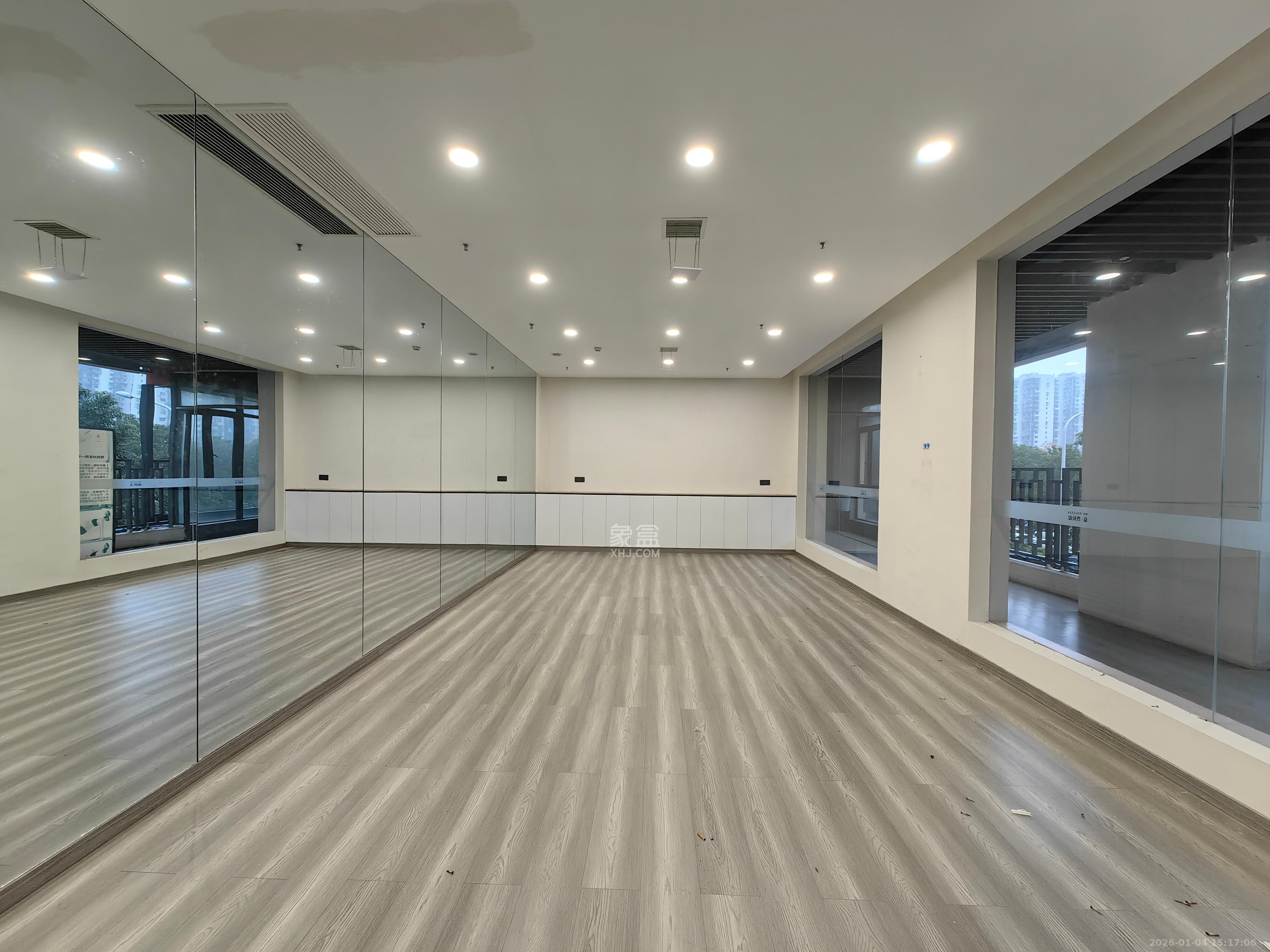 中交中央公园D3区   70.75㎡      9500.0元/月室内图