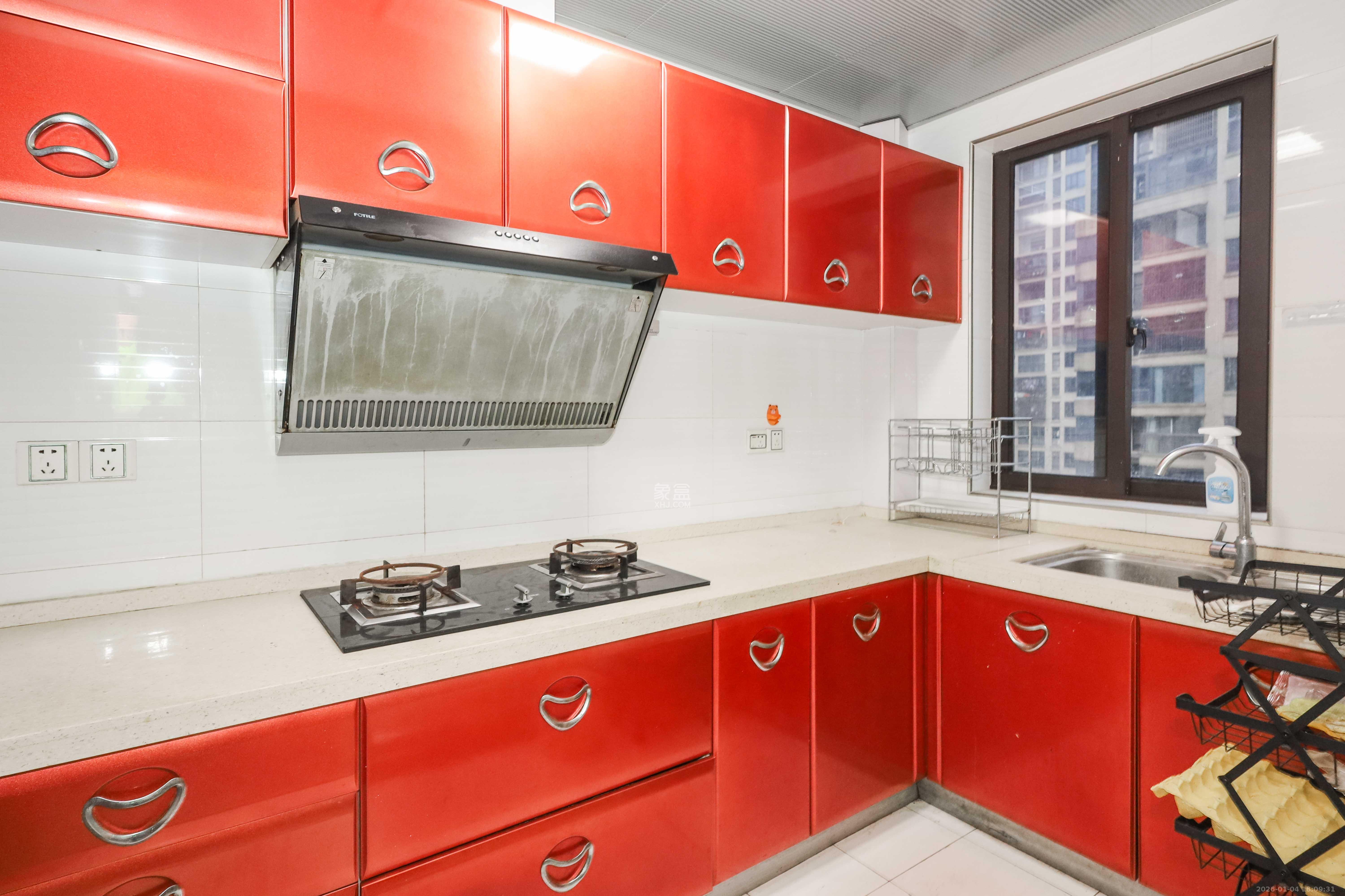 保利麓谷林语E区 3室2厅1卫 80.0万 保利麓谷林语E区 3室2厅1卫 80.0万厨房