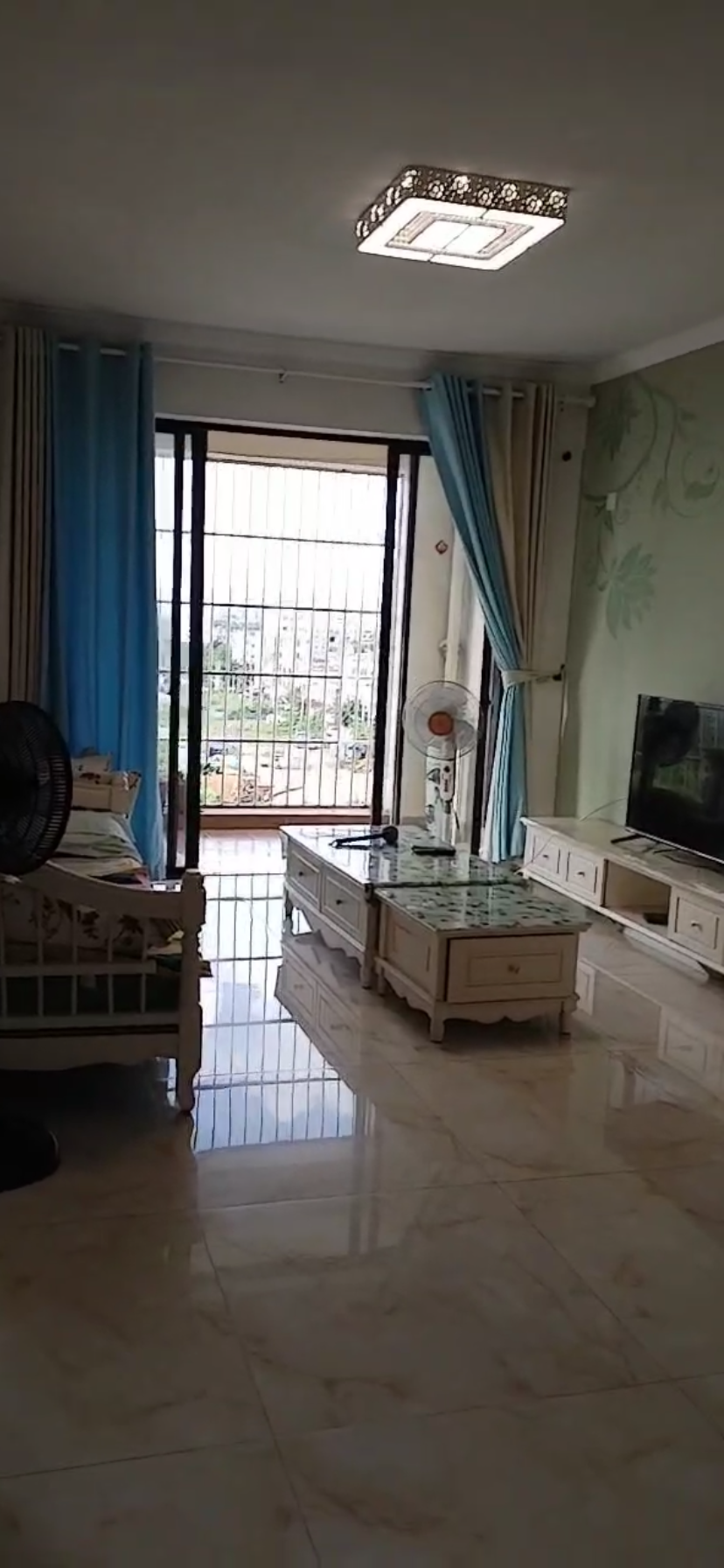 香江豪庭  2室1厅1卫    1700.0元/月