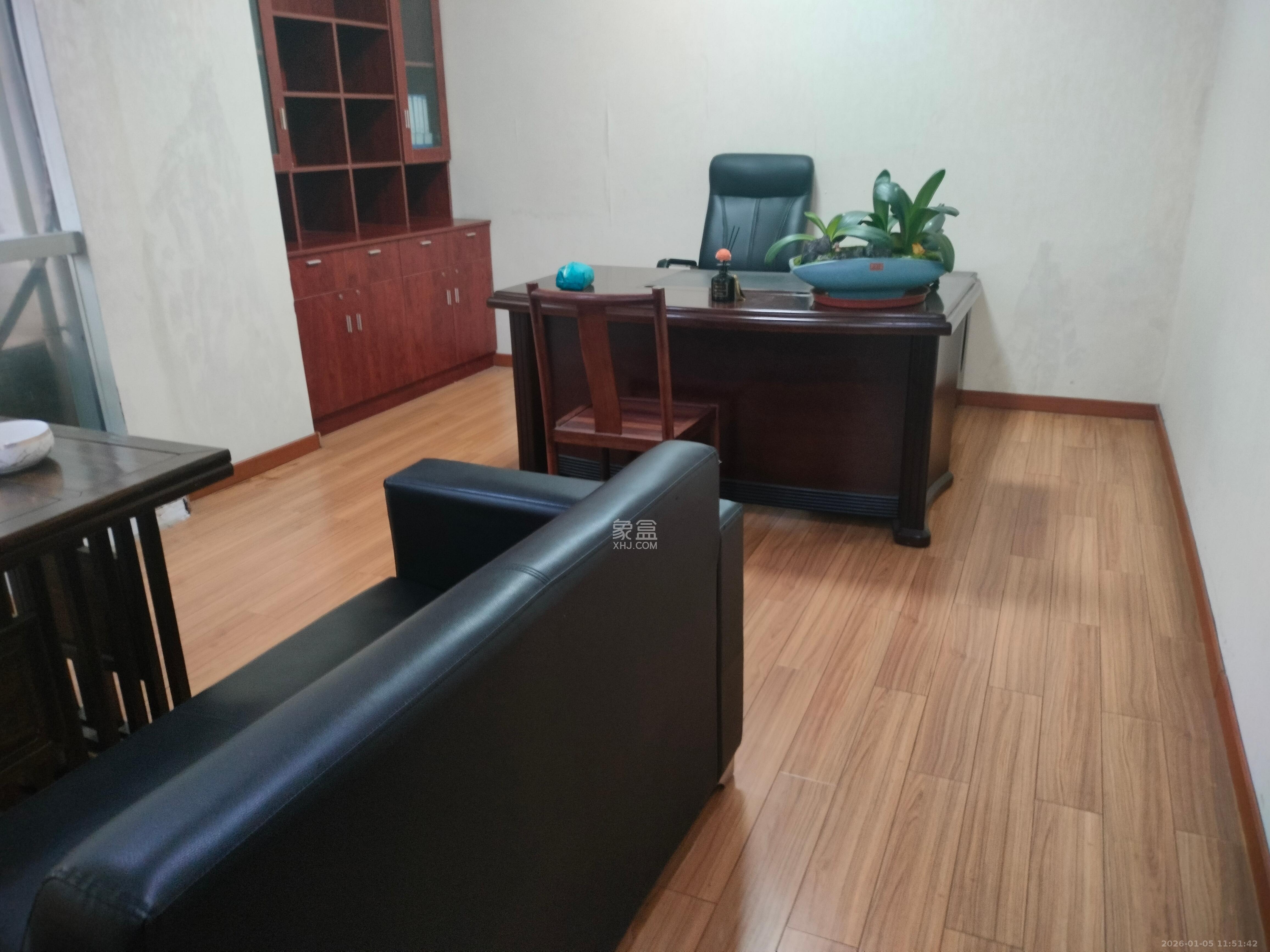 弘林国际   112.0㎡      5200.0元/月室内图