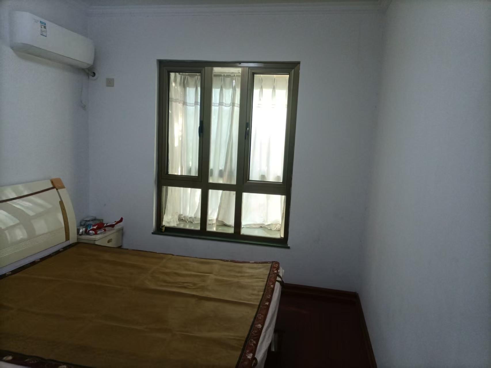 都市村庄  4室2厅2卫    40.0万